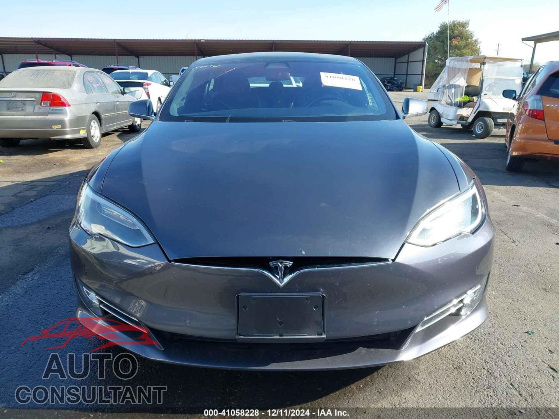 TESLA MODEL S 2017 - 5YJSA1E17HF221525