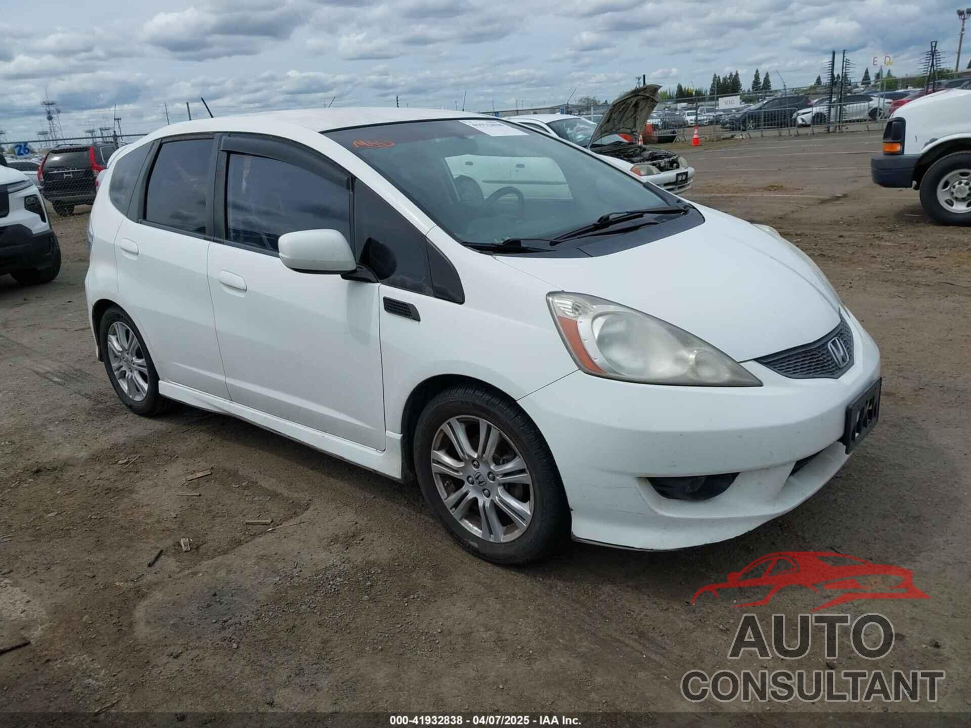 HONDA FIT 2011 - JHMGE8H56BC009378