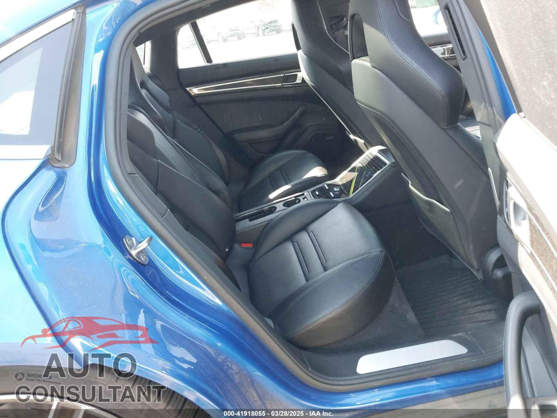 PORSCHE PANAMERA 2017 - WP0AB2A73HL120861