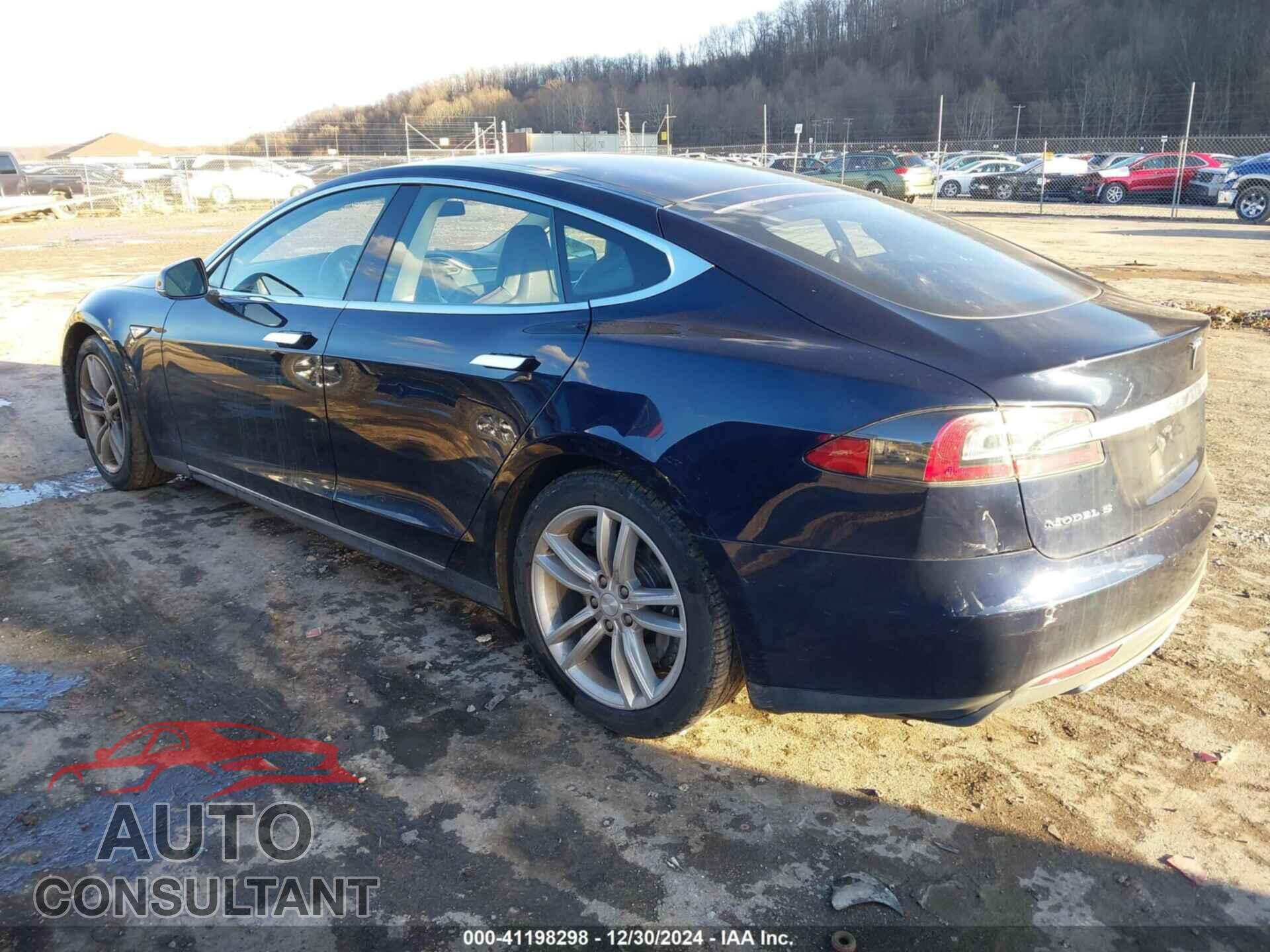 TESLA MODEL S 2014 - 5YJSA1H13EFP43009