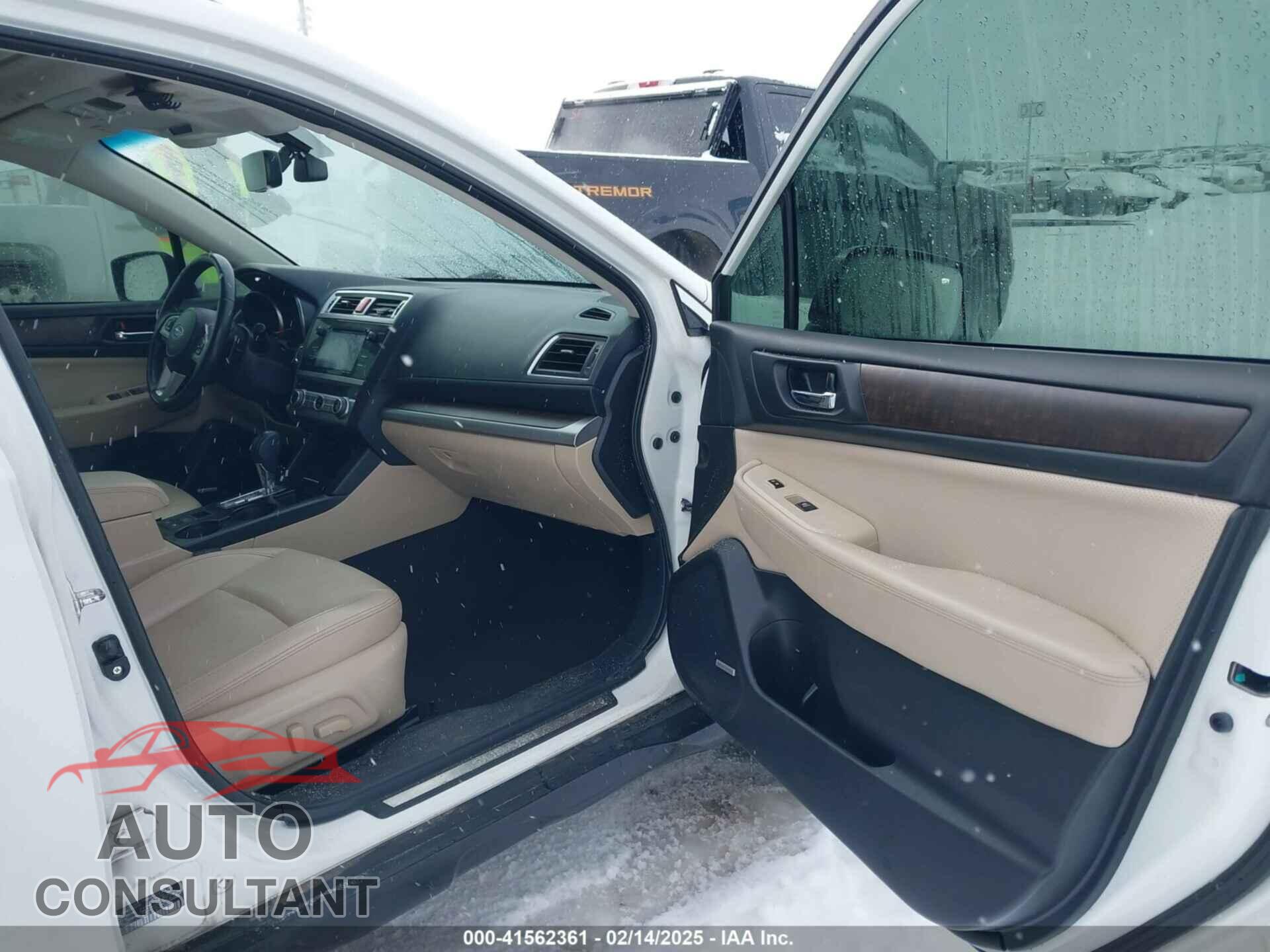 SUBARU OUTBACK 2017 - 4S4BSANC1H3329159
