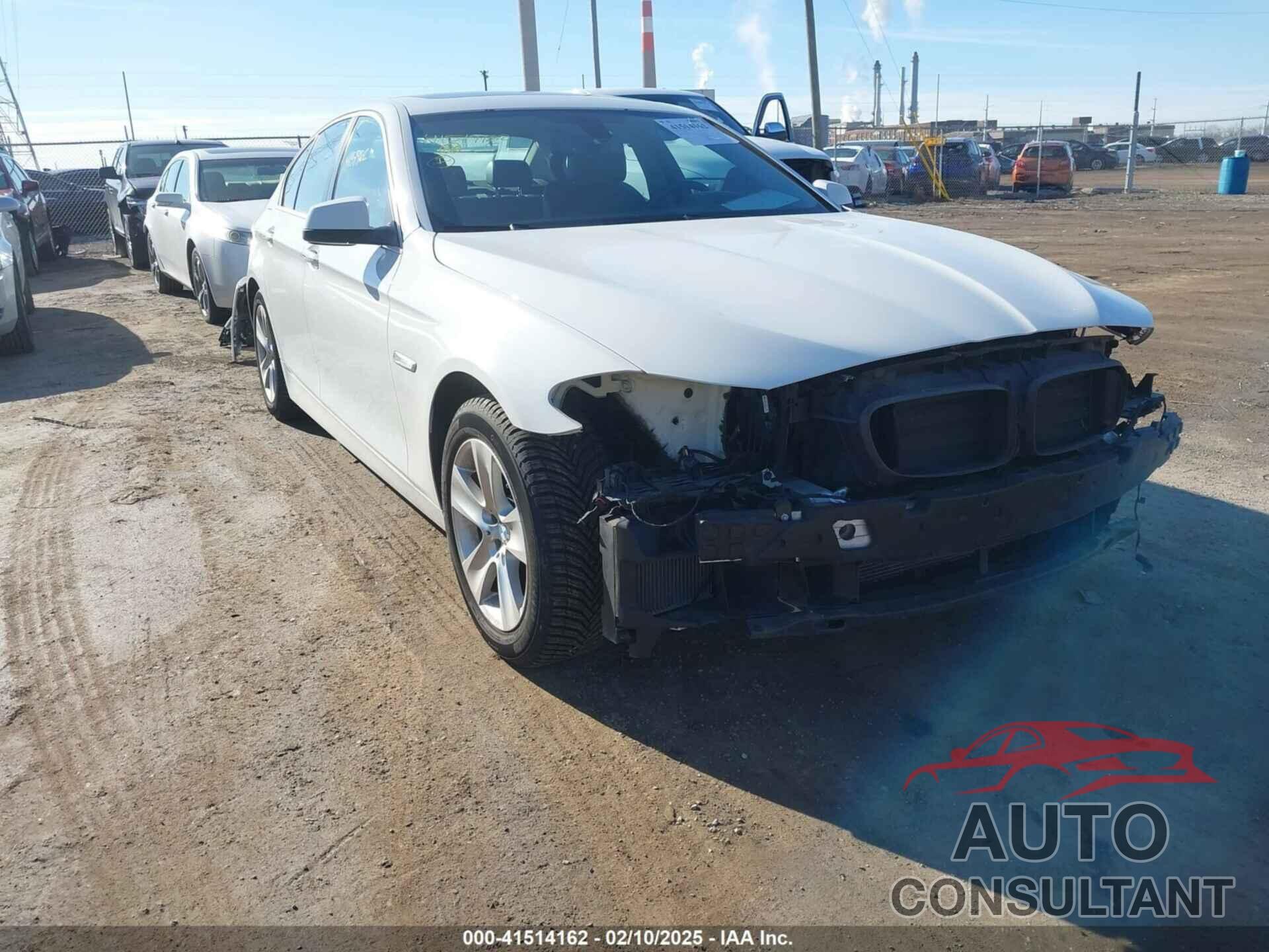 BMW 528I 2013 - WBAXG5C54DD231008