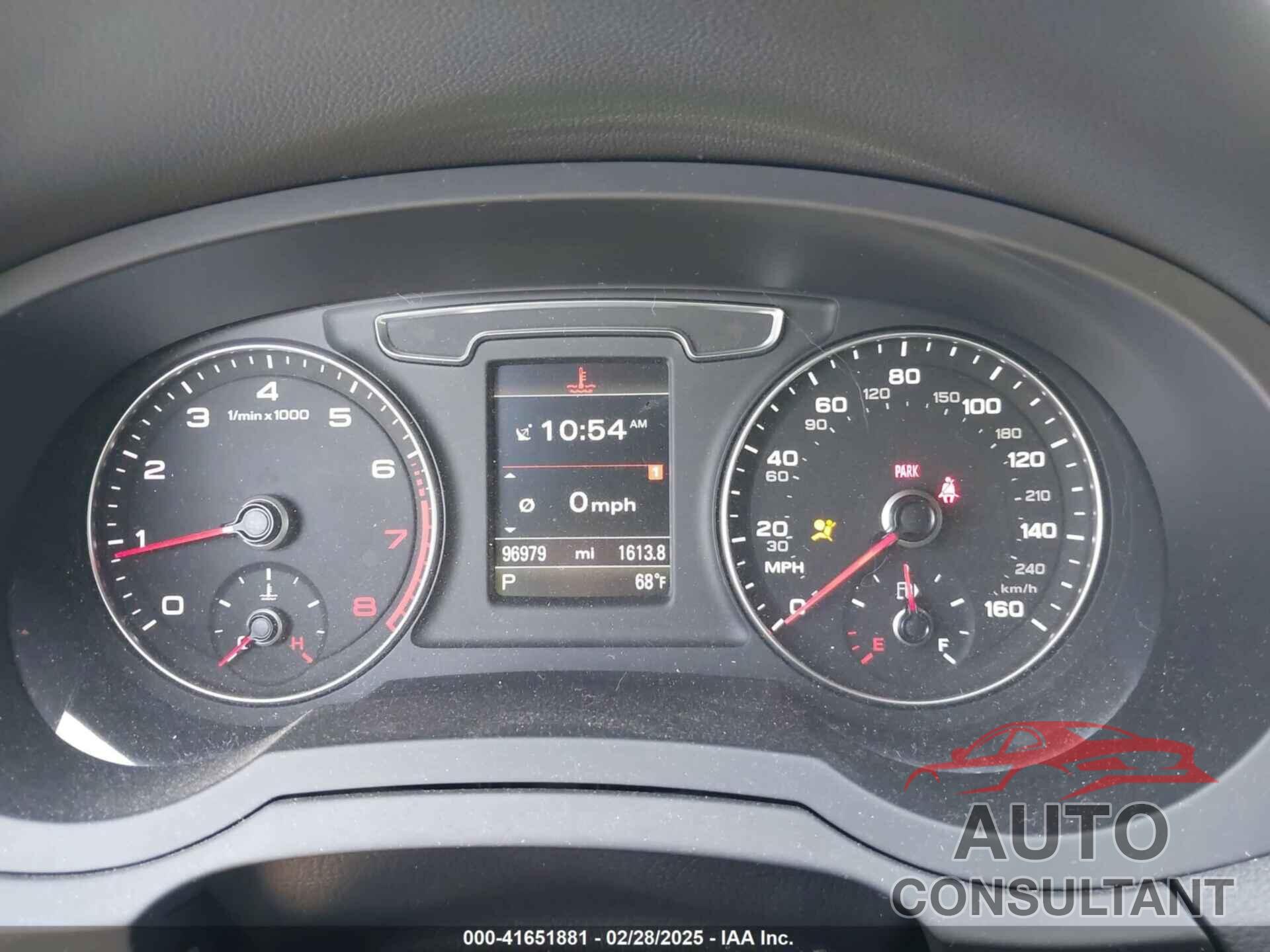 AUDI Q3 2018 - WA1HCCFS8JR000257