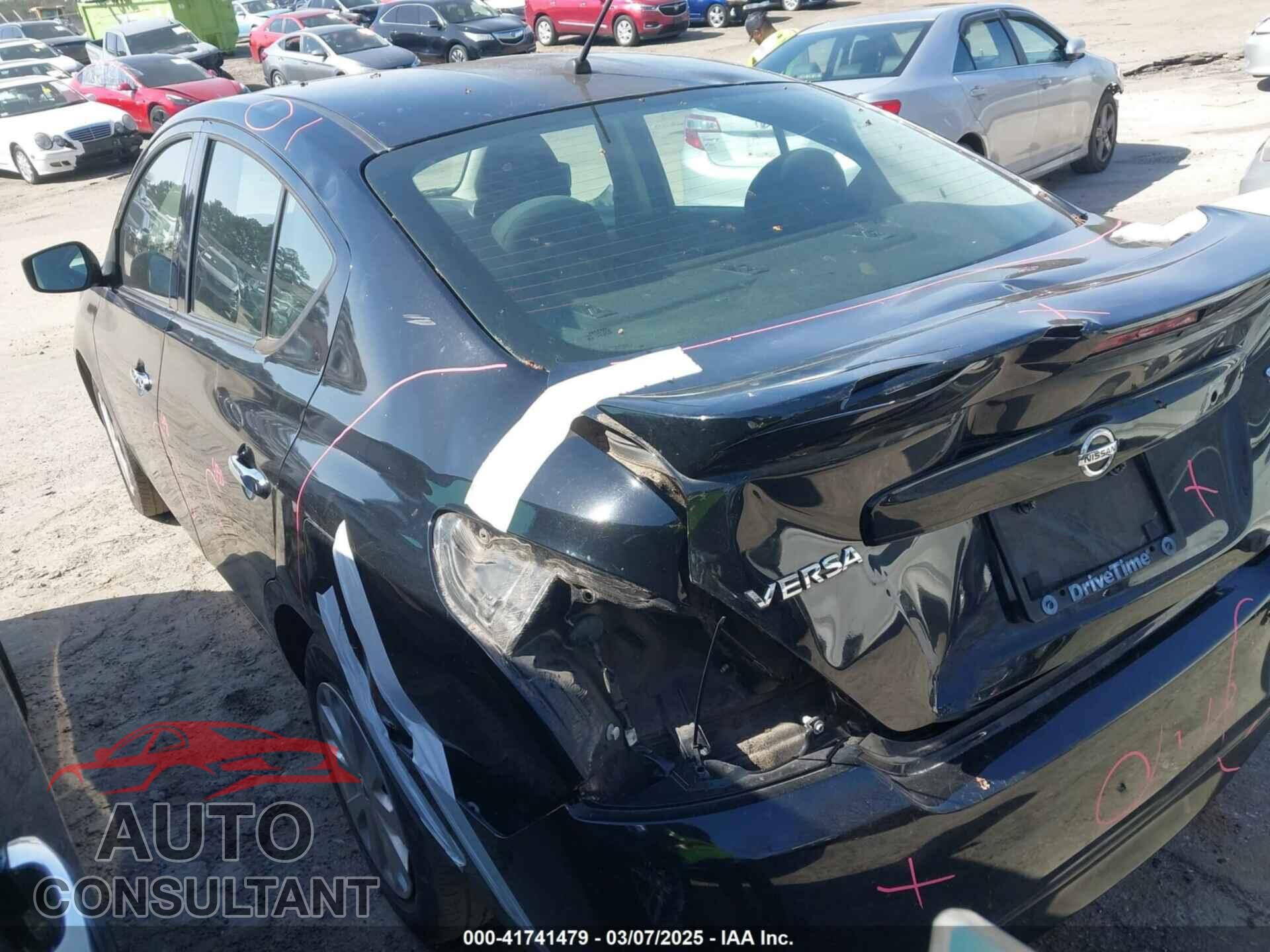 NISSAN VERSA 2019 - 3N1CN7AP3KL878470