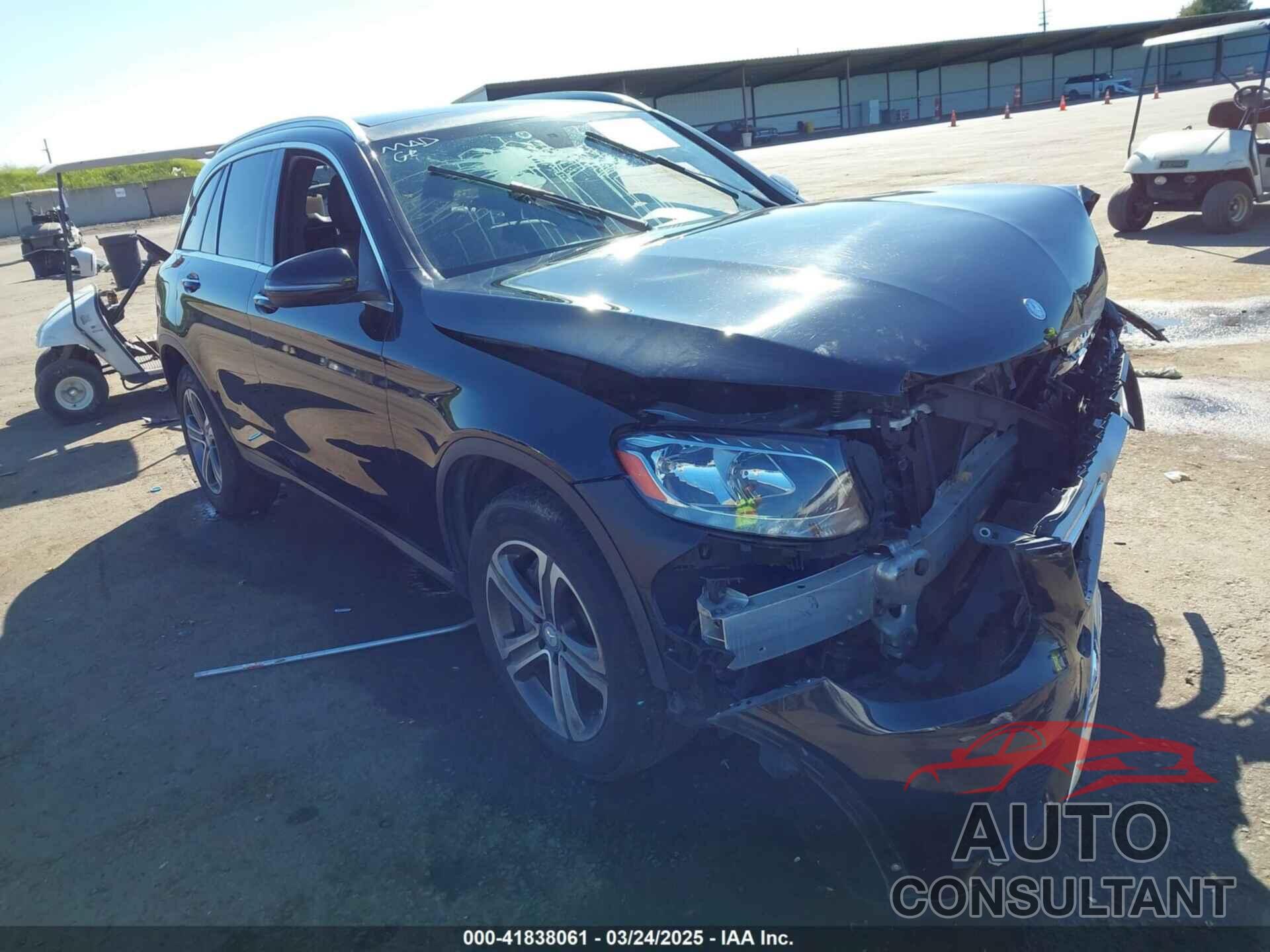 MERCEDES-BENZ GLC 300 2017 - WDC0G4JB1HF143092