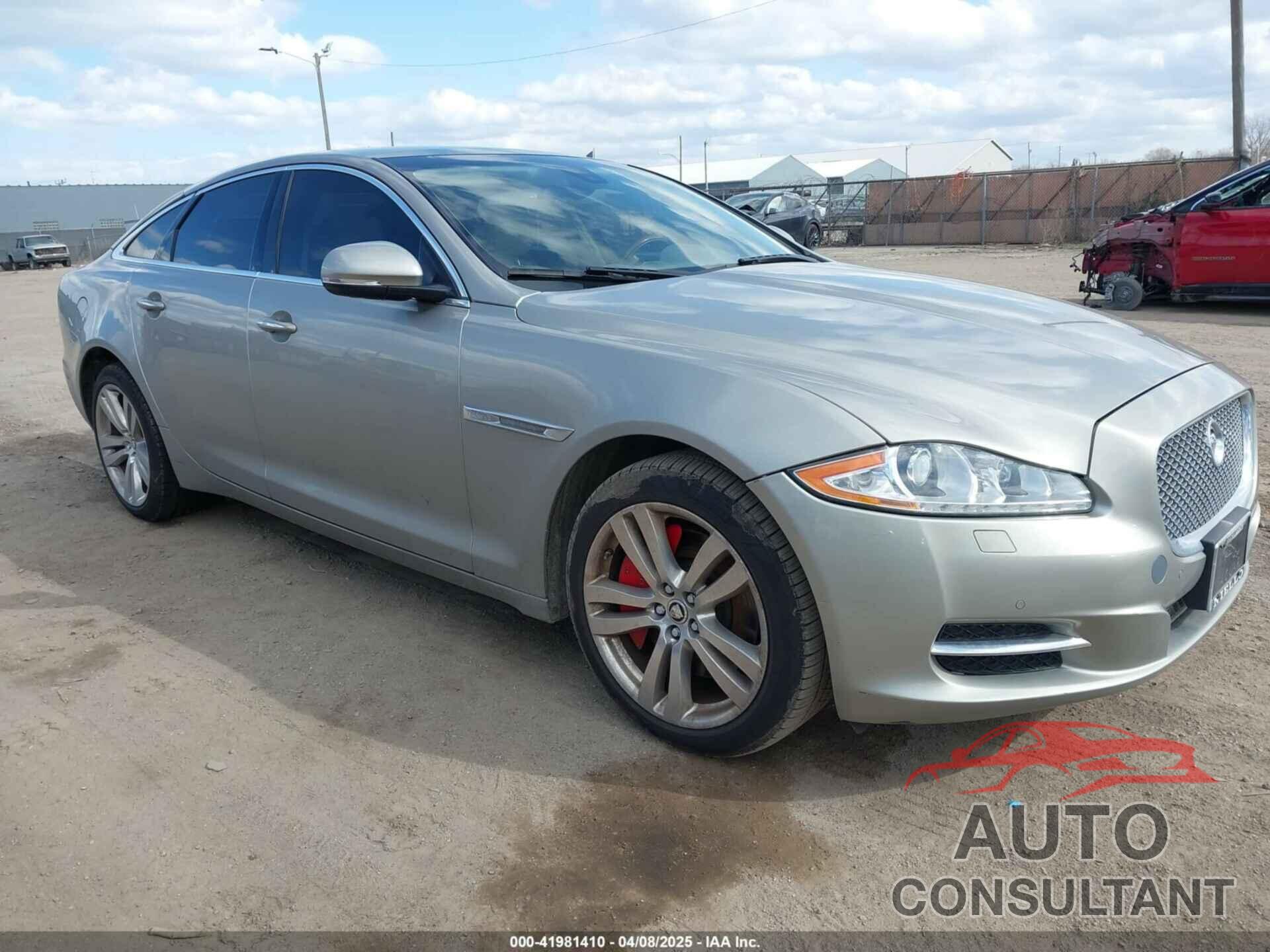 JAGUAR XJ 2011 - SAJWA1CB2BLV18706