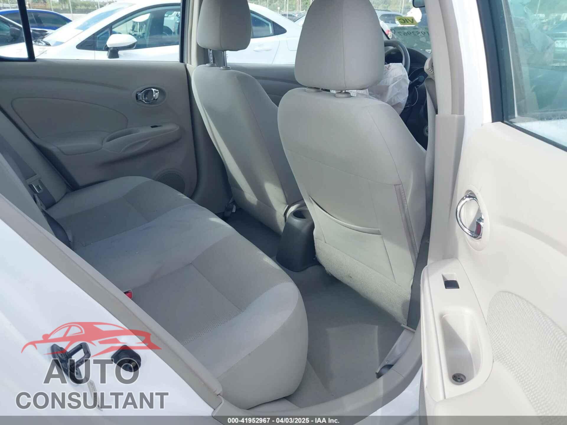 NISSAN VERSA 2012 - 3N1CN7AP1CL817832