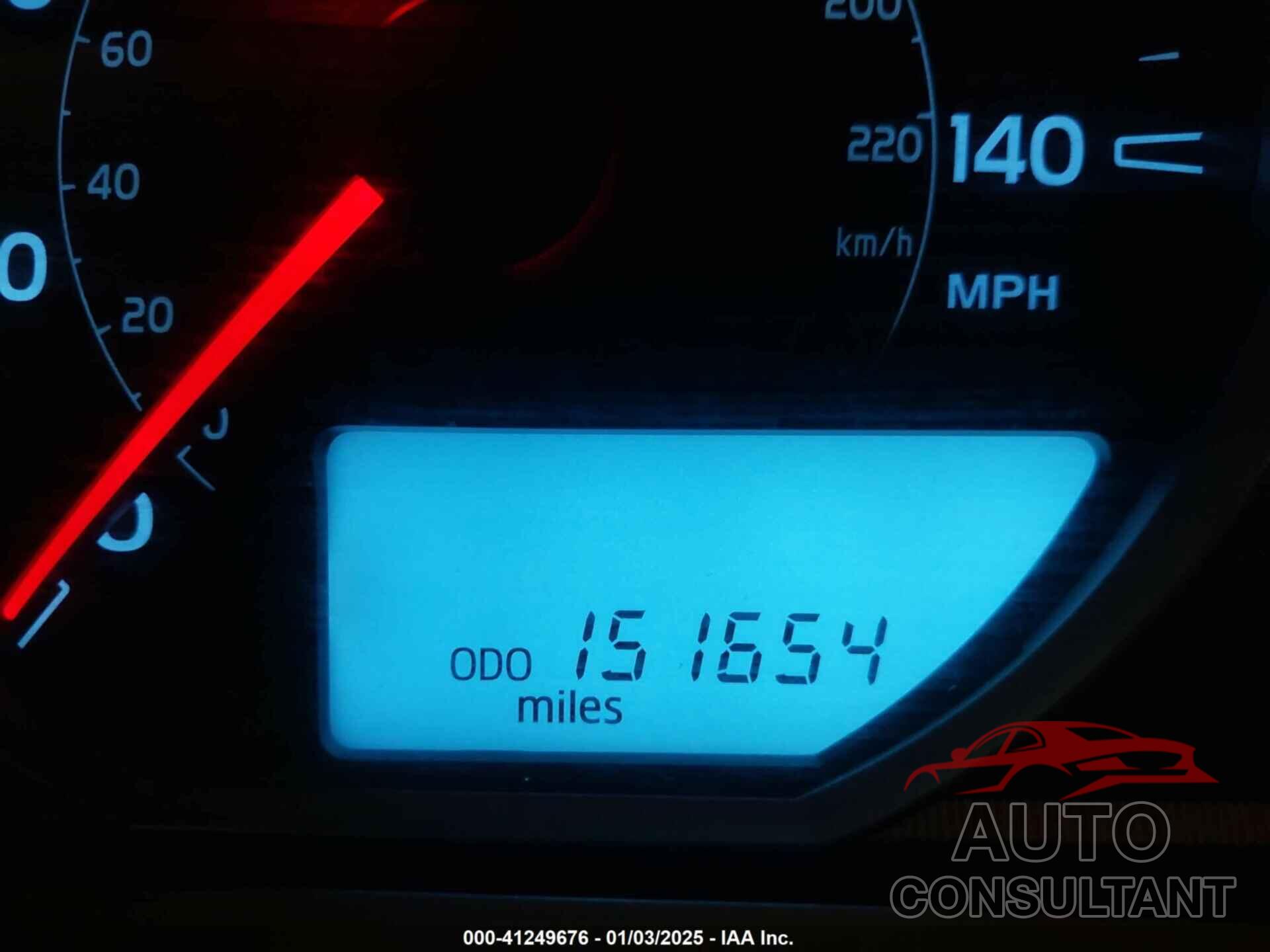 TOYOTA RAV4 2015 - JTMBFREV8FJ018958