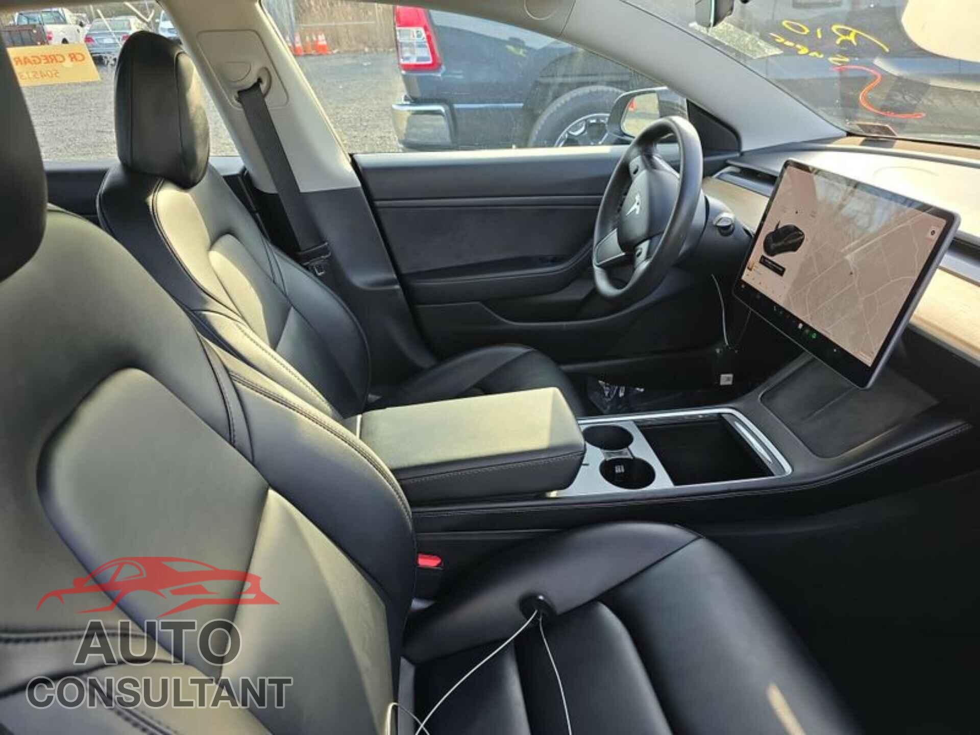 TESLA MODEL 3 2021 - 5YJ3E1EA8MF906071