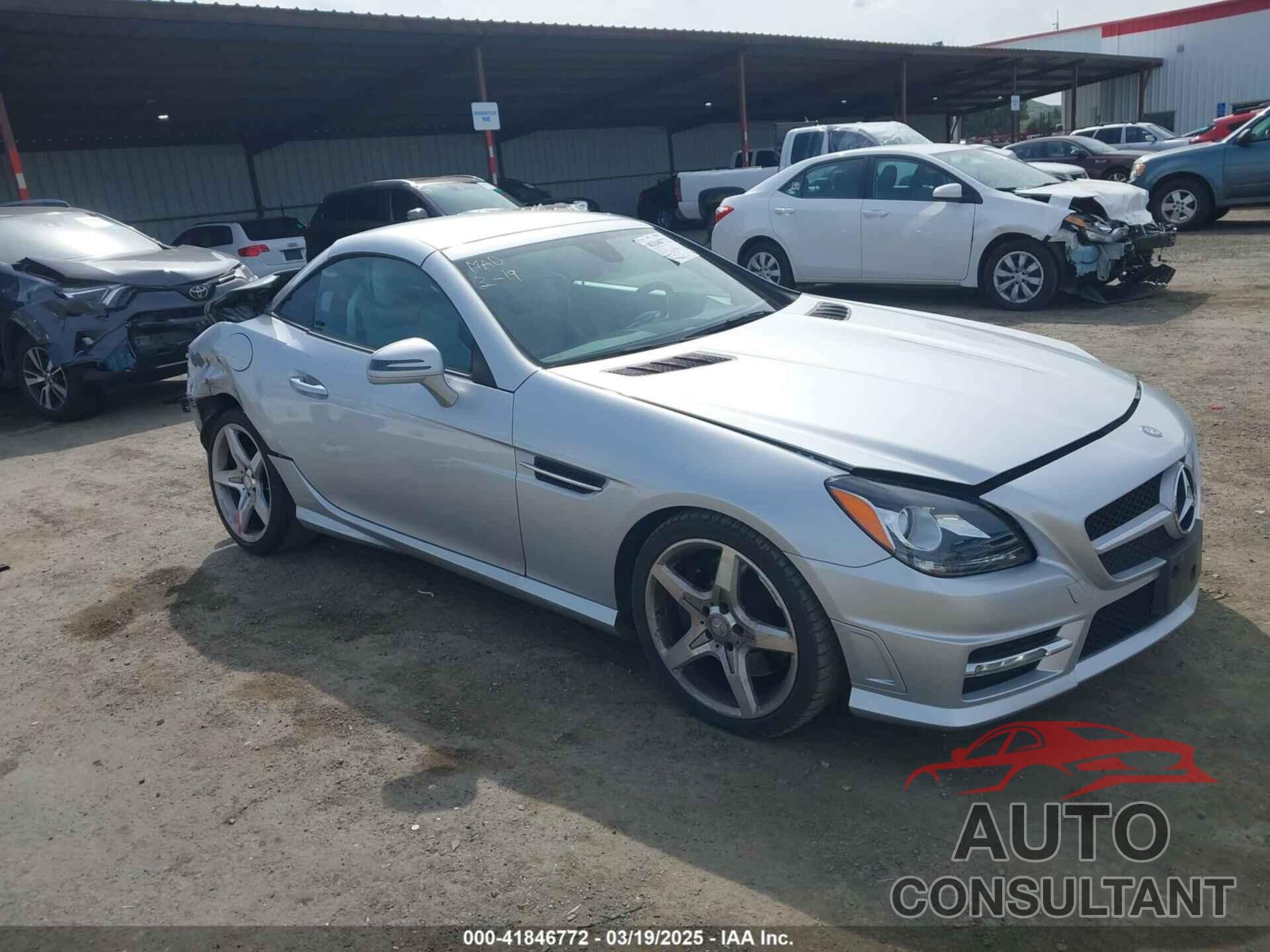 MERCEDES-BENZ SLK 250 2013 - WDDPK4HA3DF054317