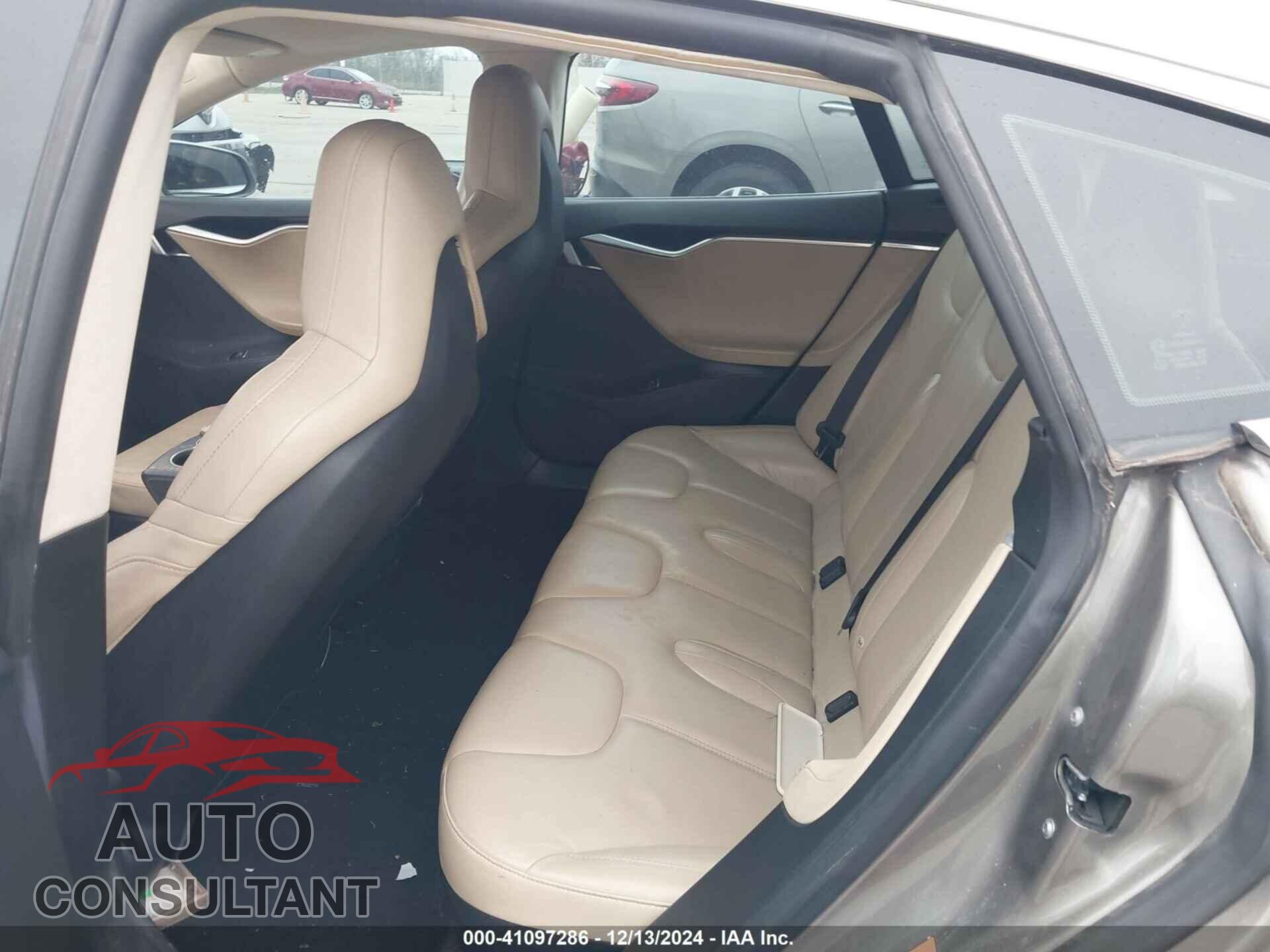 TESLA MODEL S 2015 - 5YJSA1S24FF087048
