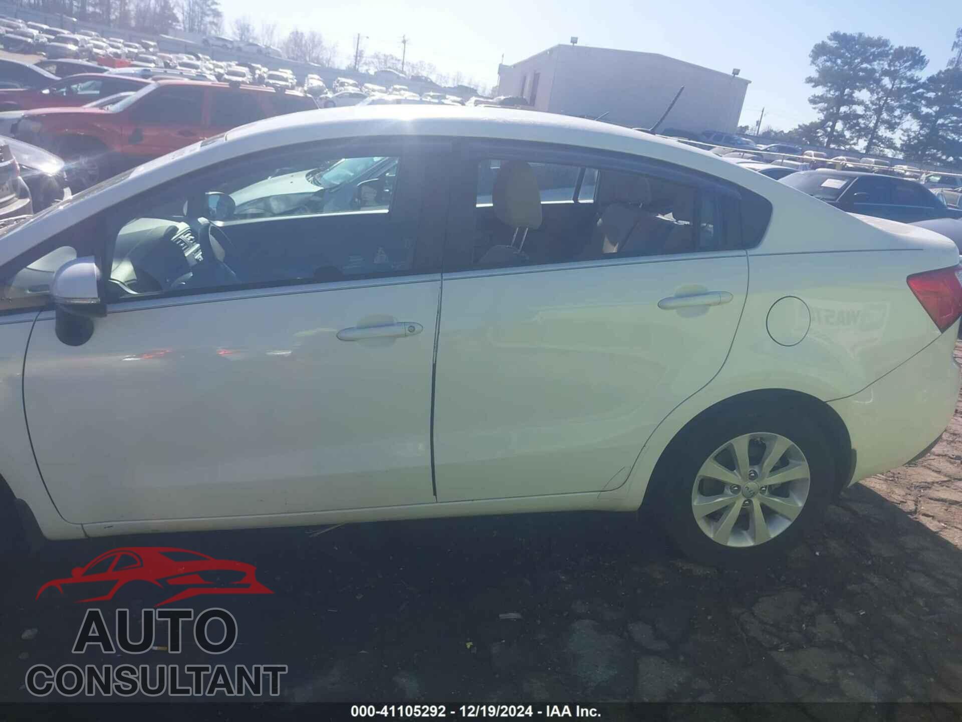 KIA RIO 2015 - KNADN4A34F6459313