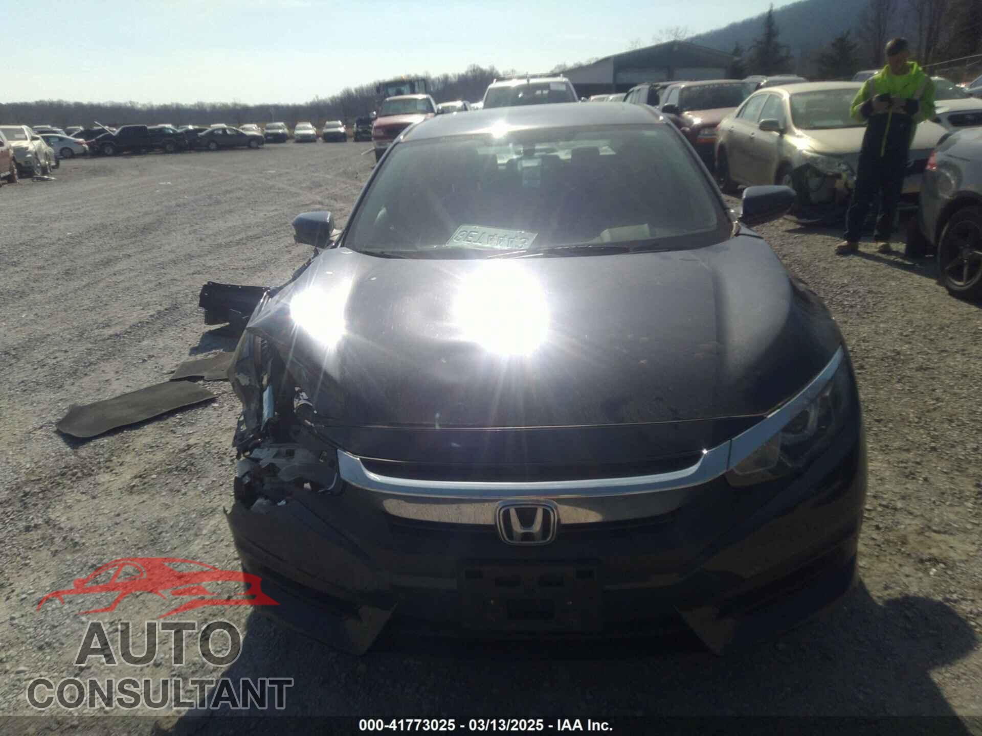 HONDA CIVIC 2017 - 2HGFC2F76HH572118