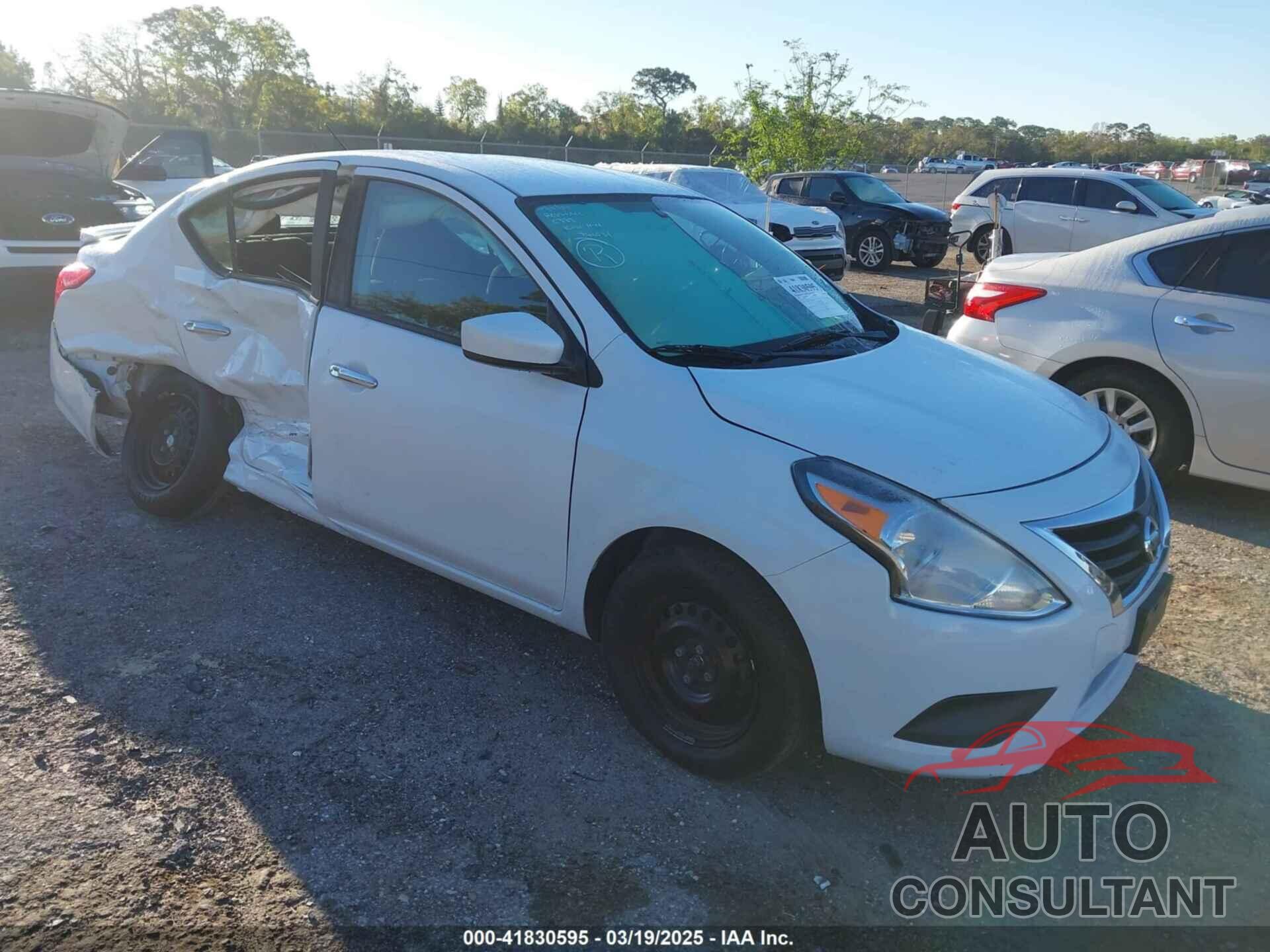NISSAN VERSA 2019 - 3N1CN7AP1KL860534