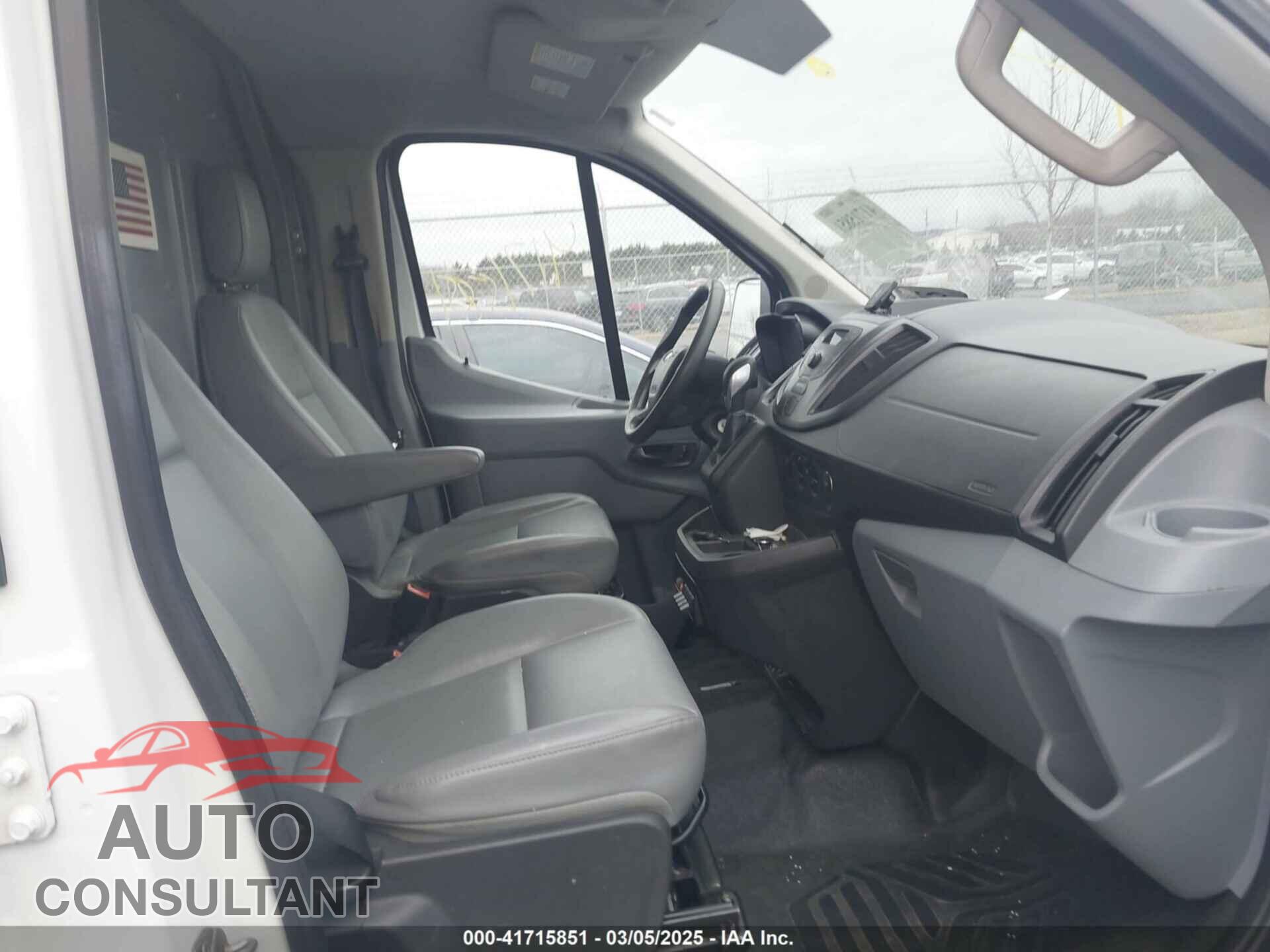 FORD TRANSIT-150 2015 - 1FTNE1ZM3FKB16311