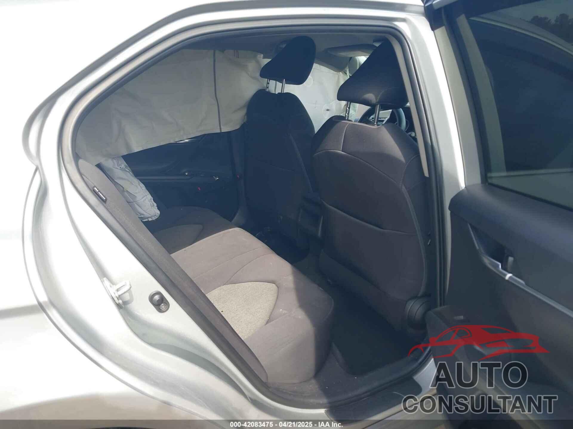 TOYOTA CAMRY 2021 - 4T1C11AK6MU443408