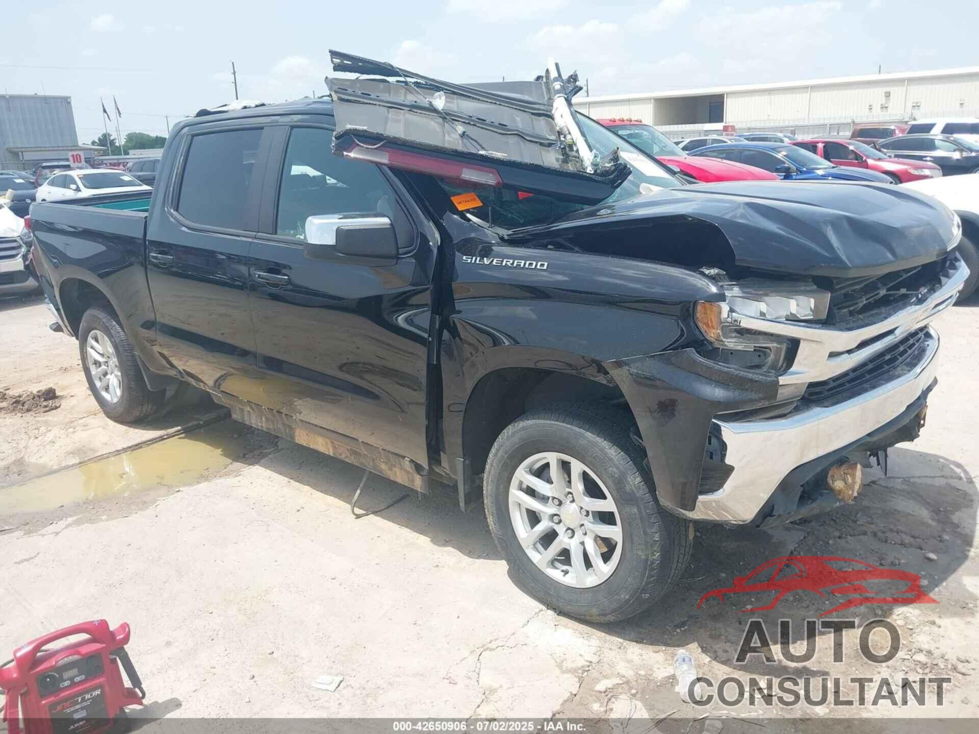 CHEVROLET SILVERADO 1500 2021 - 1GCPWCED9MZ106829
