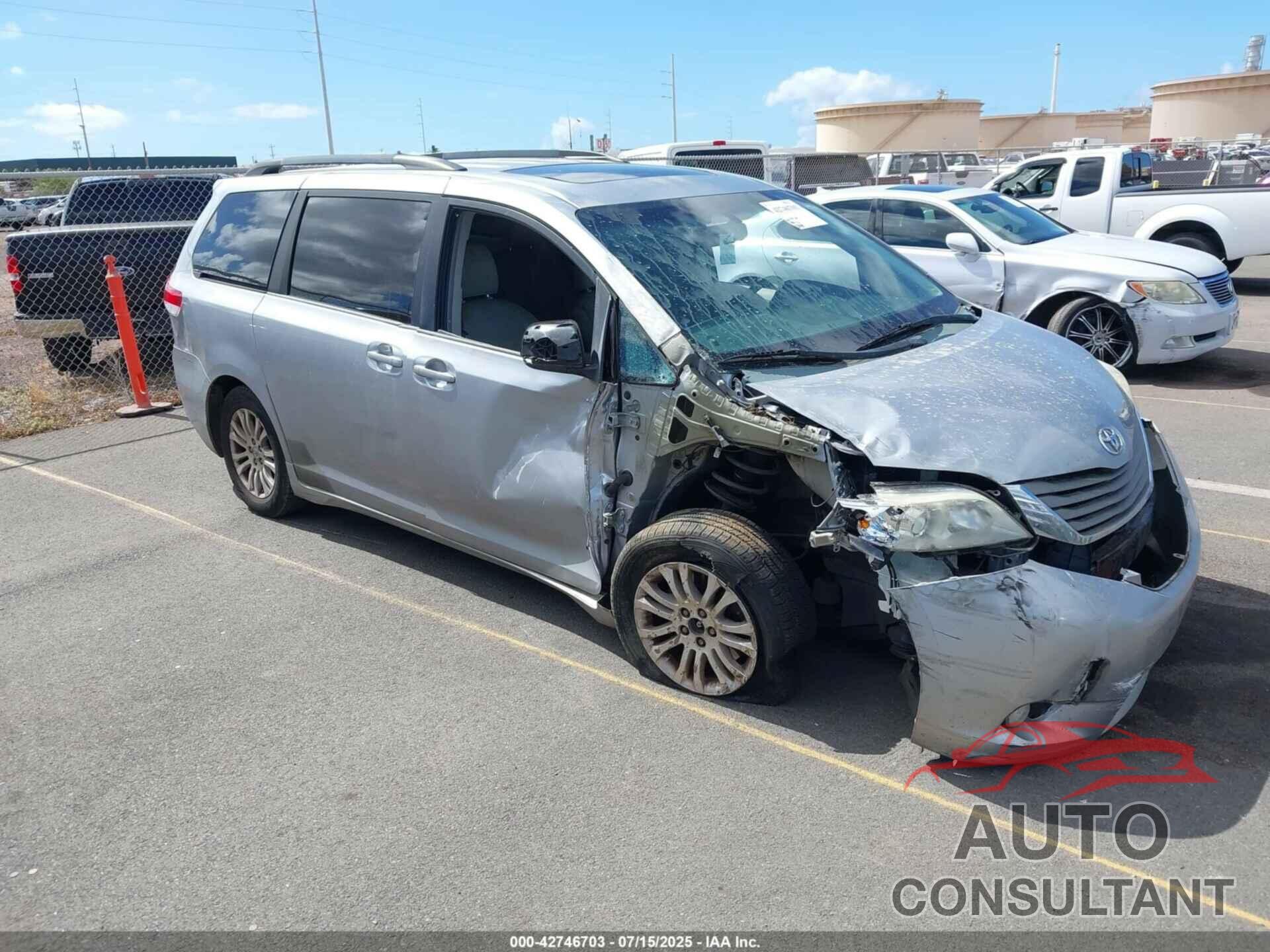 TOYOTA SIENNA 2012 - 5TDYK3DC7CS271075