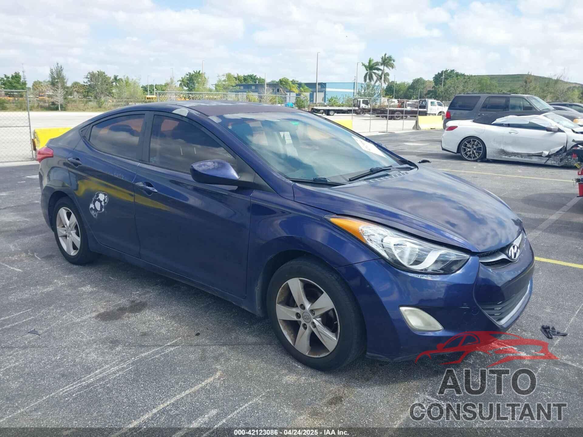 HYUNDAI ELANTRA 2012 - 5NPDH4AE8CH107557