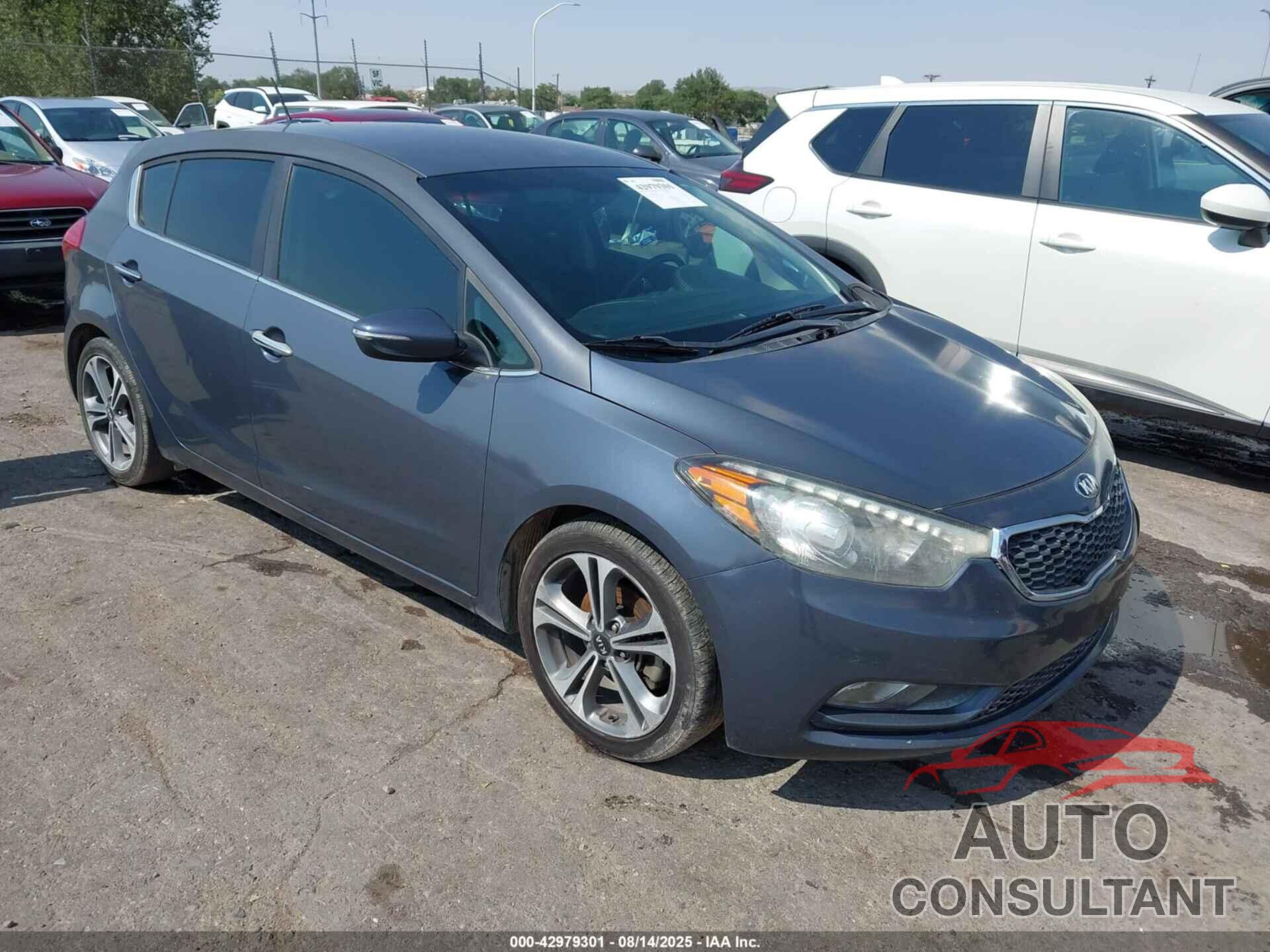 KIA FORTE 2016 - KNAFX5A83G5548527