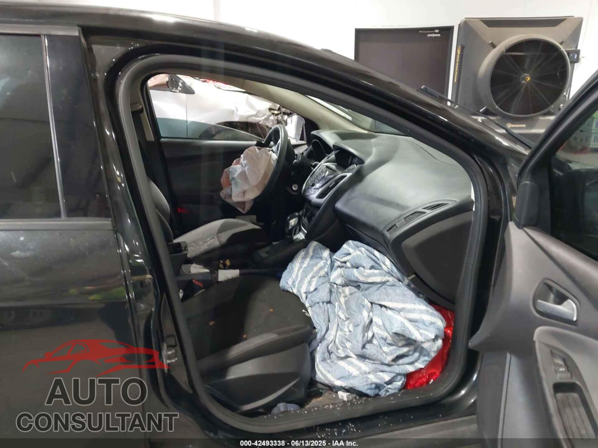 FORD FOCUS 2014 - 1FADP3F2XEL228462