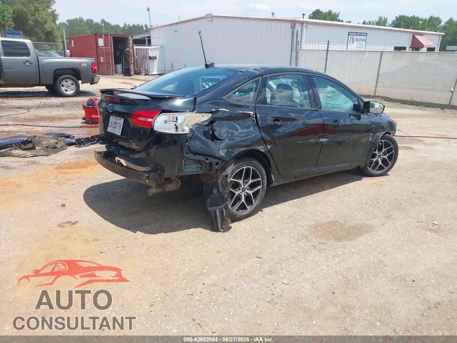 FORD FOCUS 2015 - 1FADP3F20FL300268