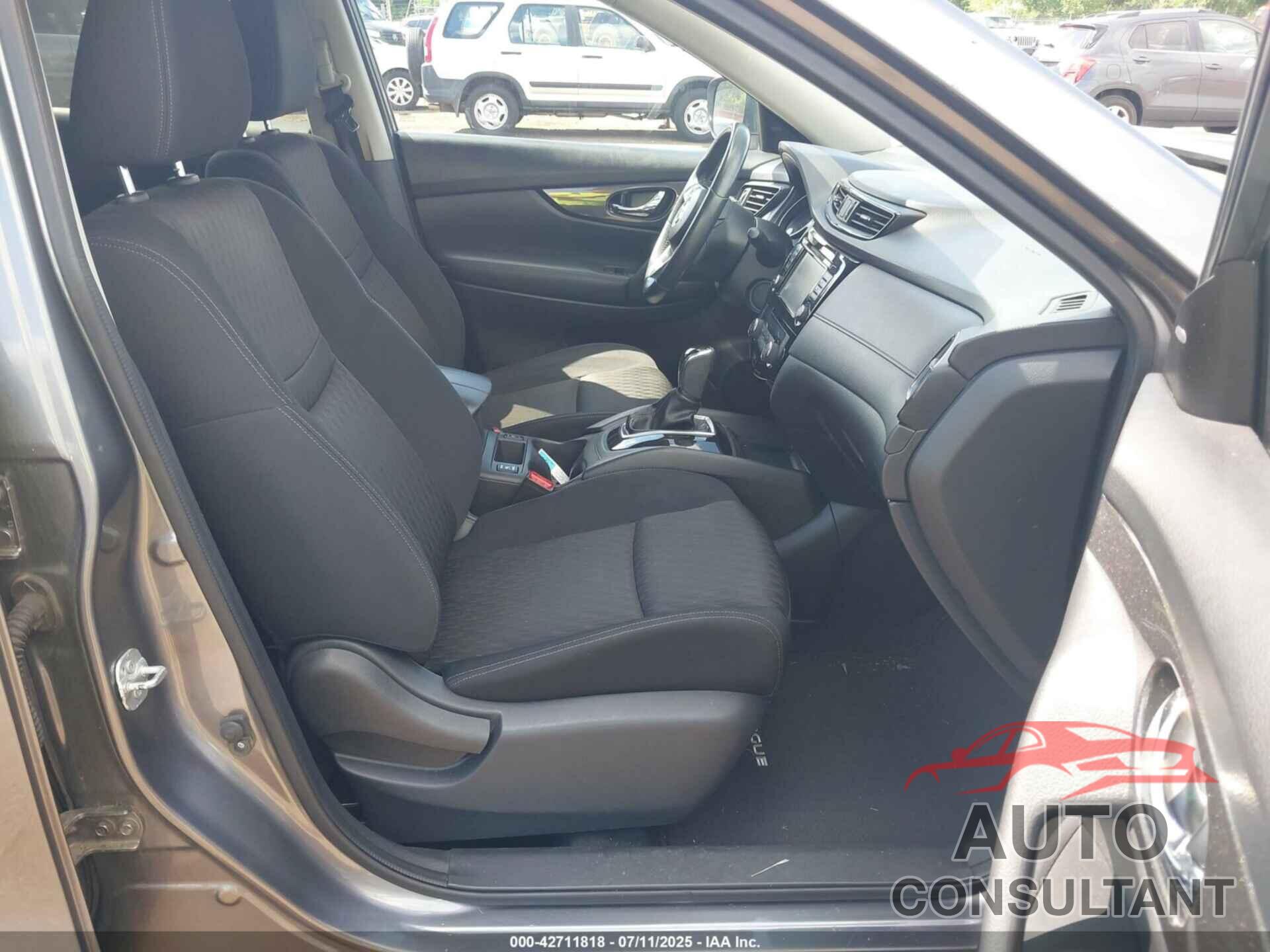 NISSAN ROGUE 2017 - KNMAT2MV8HP504666