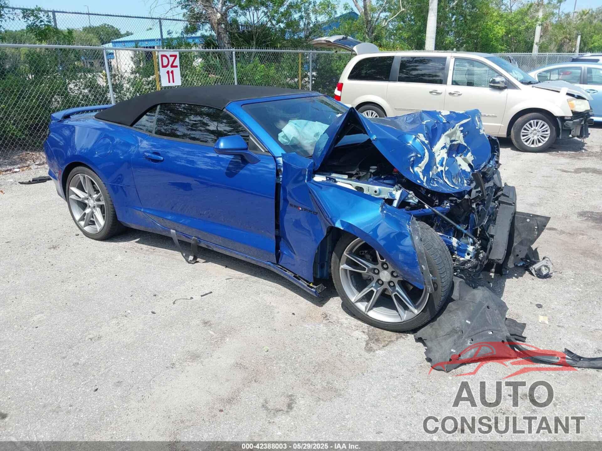 CHEVROLET CAMARO 2019 - 1G1FB3DS1K0156383