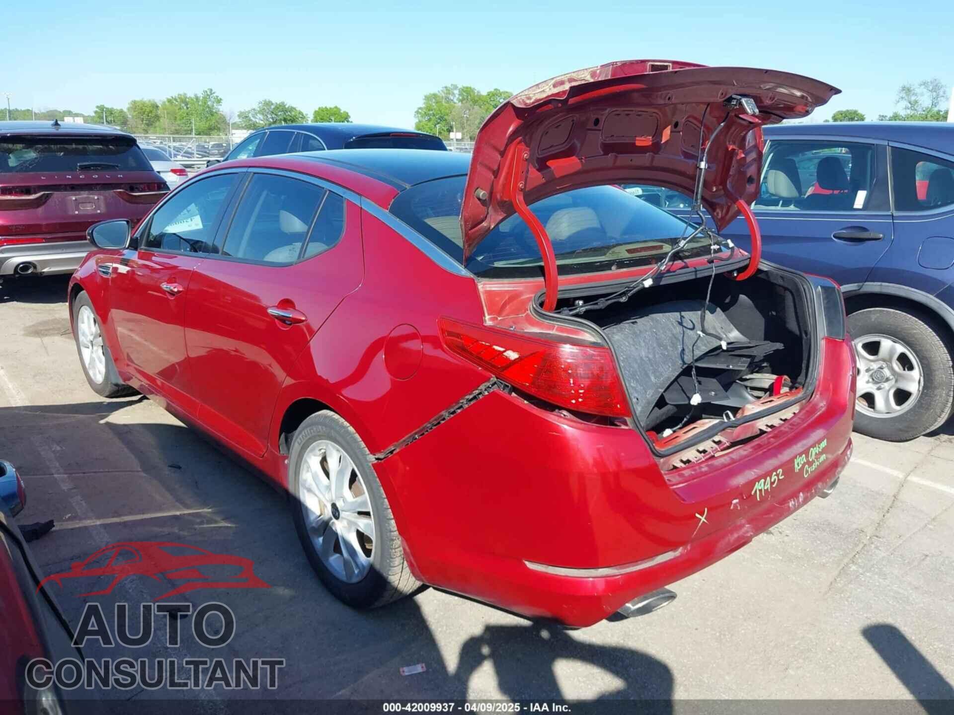 KIA OPTIMA 2011 - KNAGN4A74B5076875