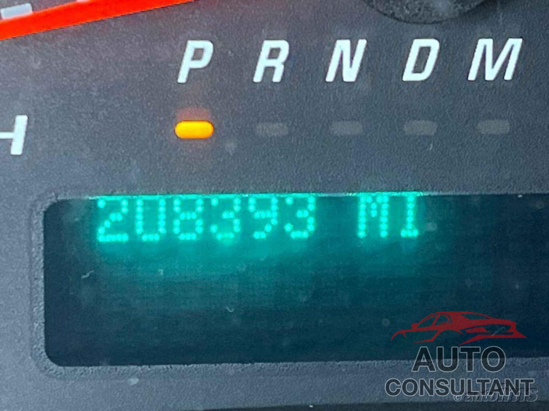 CHEVROLET EXPRESS G2500 2011 - 1GCWGFCA5B1163561