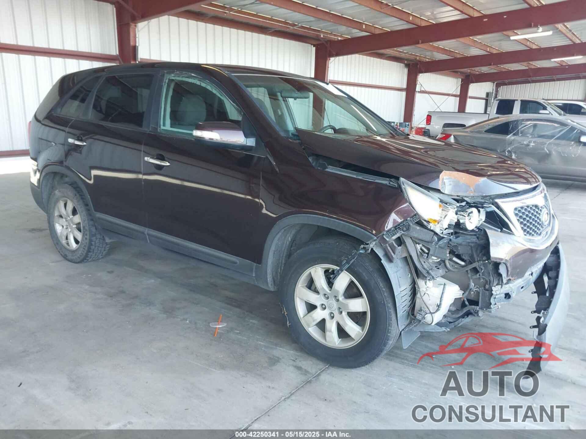 KIA SORENTO 2011 - 5XYKT3A14BG103671