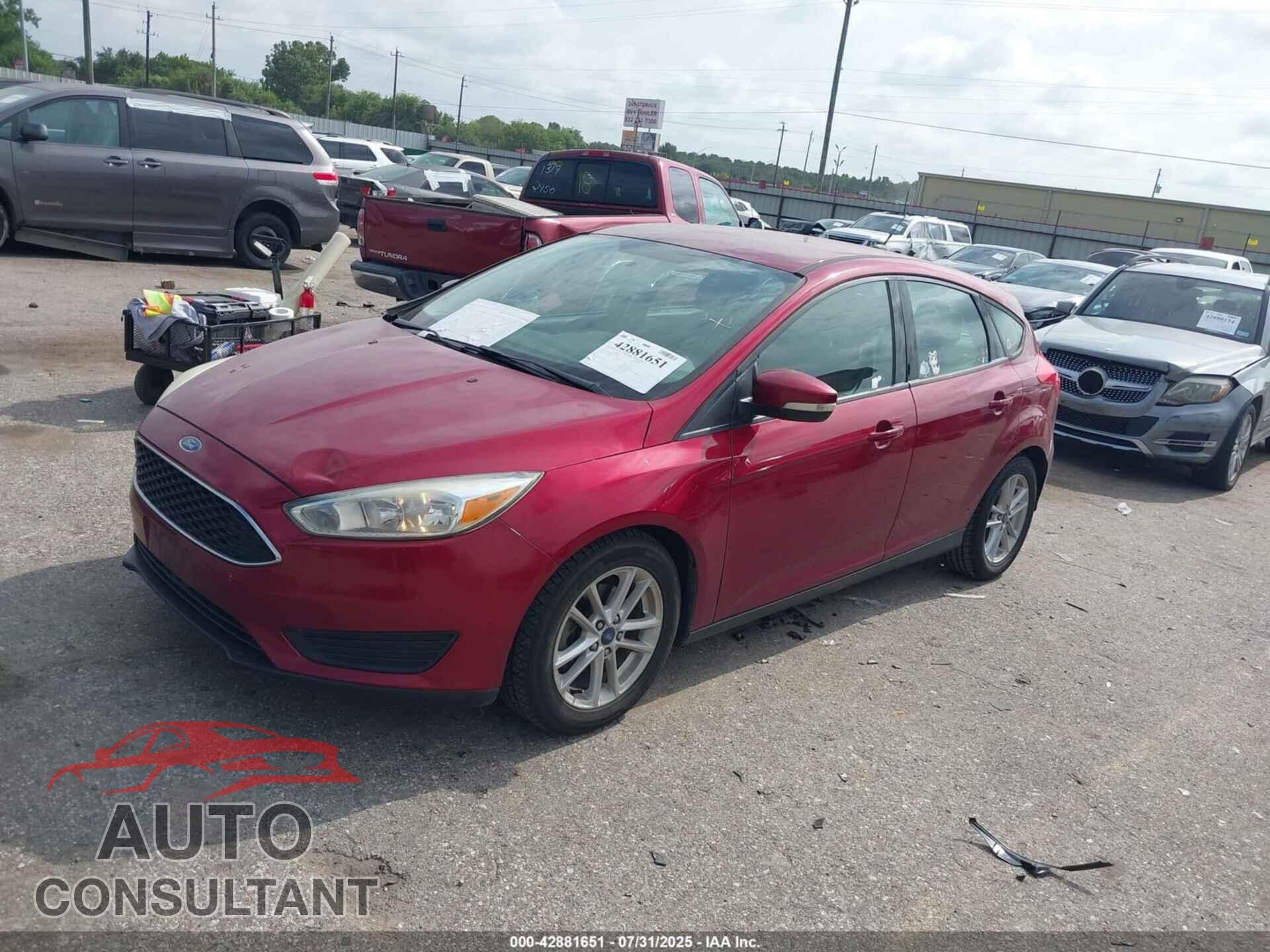 FORD FOCUS 2017 - 1FADP3K28HL209676