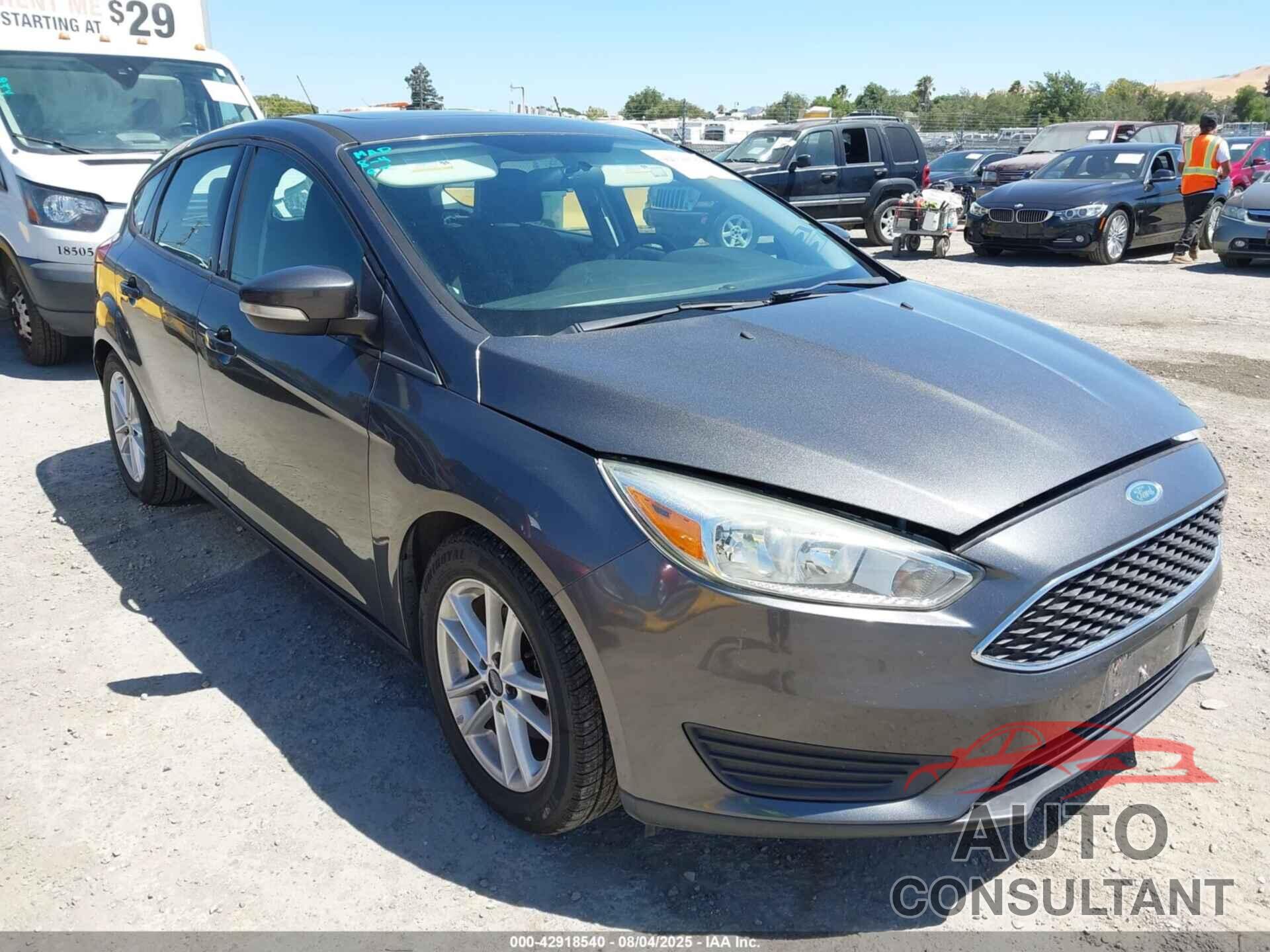 FORD FOCUS 2015 - 1FADP3K26FL203923