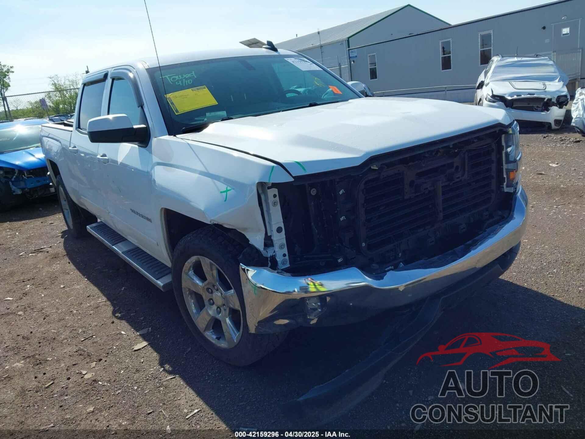 CHEVROLET SILVERADO 1500 2018 - 1GCUKREC4JF202440