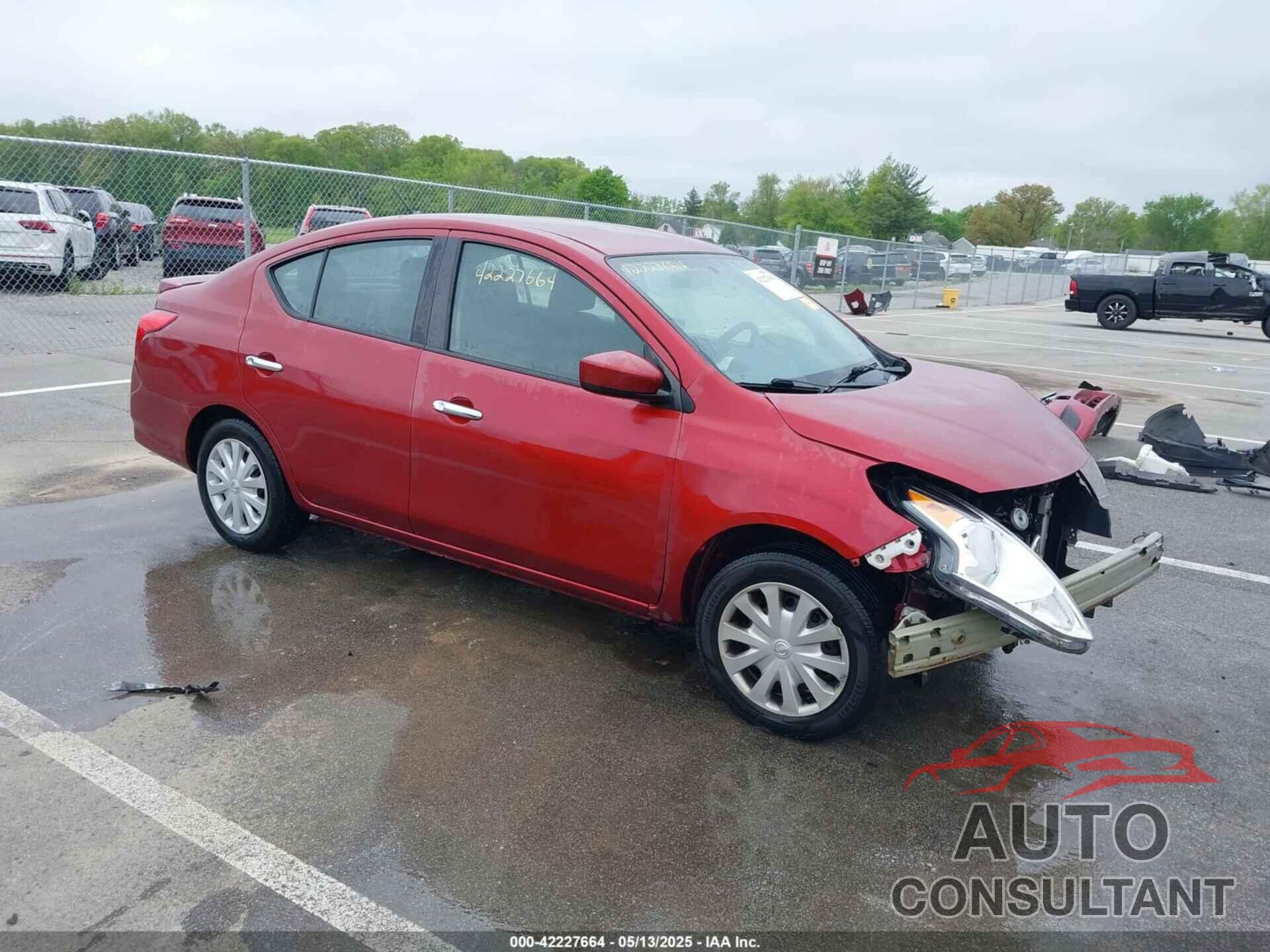 NISSAN VERSA 2018 - 3N1CN7AP5JL807463