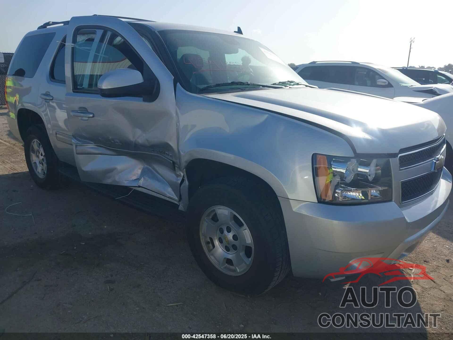 CHEVROLET TAHOE 2011 - 1GNSCAE08BR219938