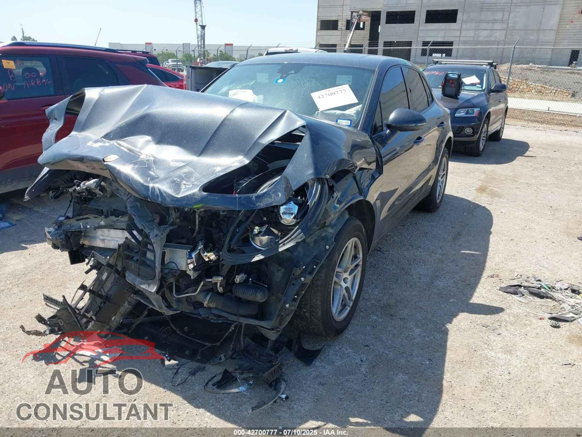 PORSCHE MACAN 2017 - WP1AA2A51HLB04884