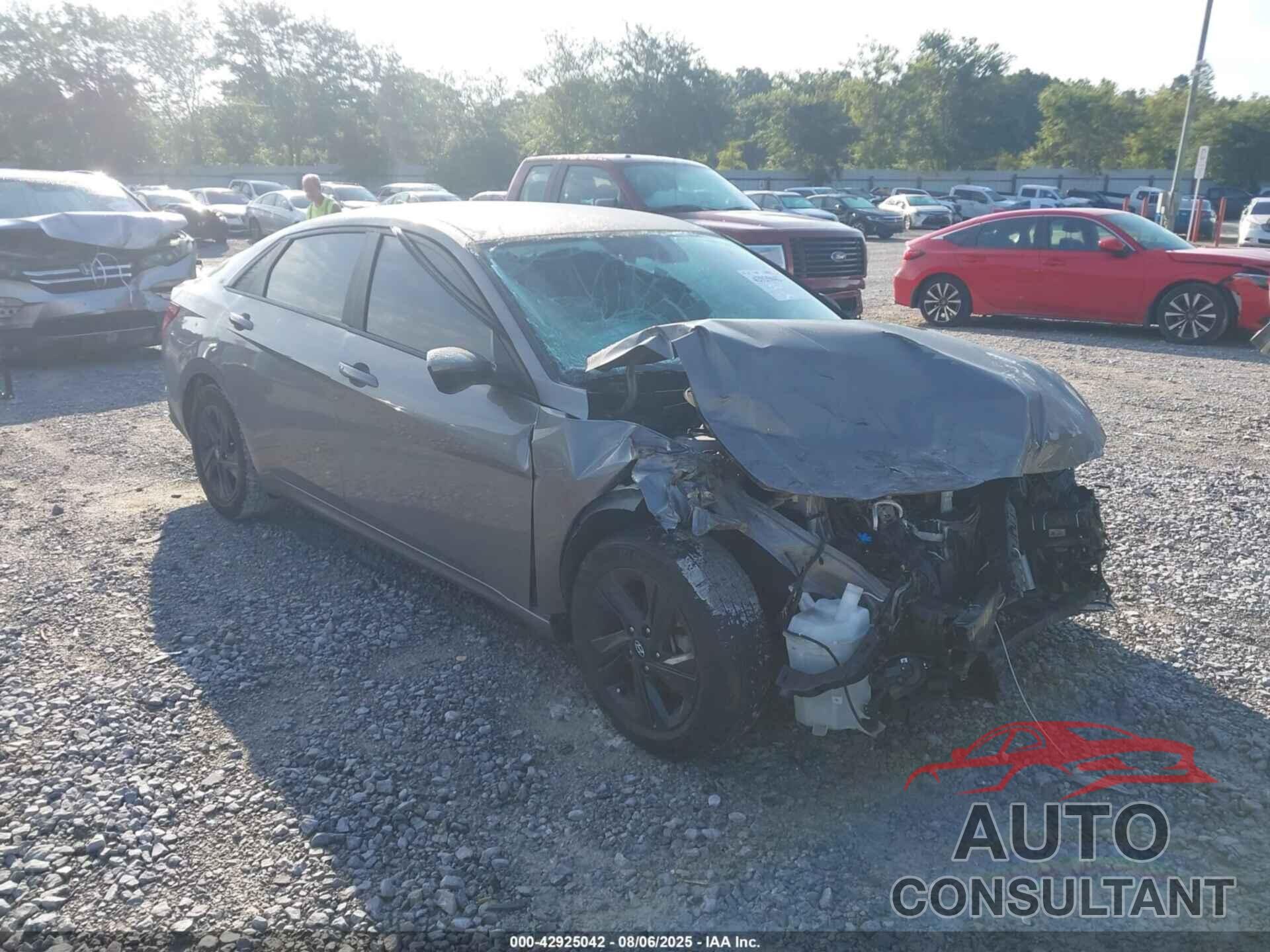 HYUNDAI ELANTRA 2022 - KMHLM4AG9NU239420