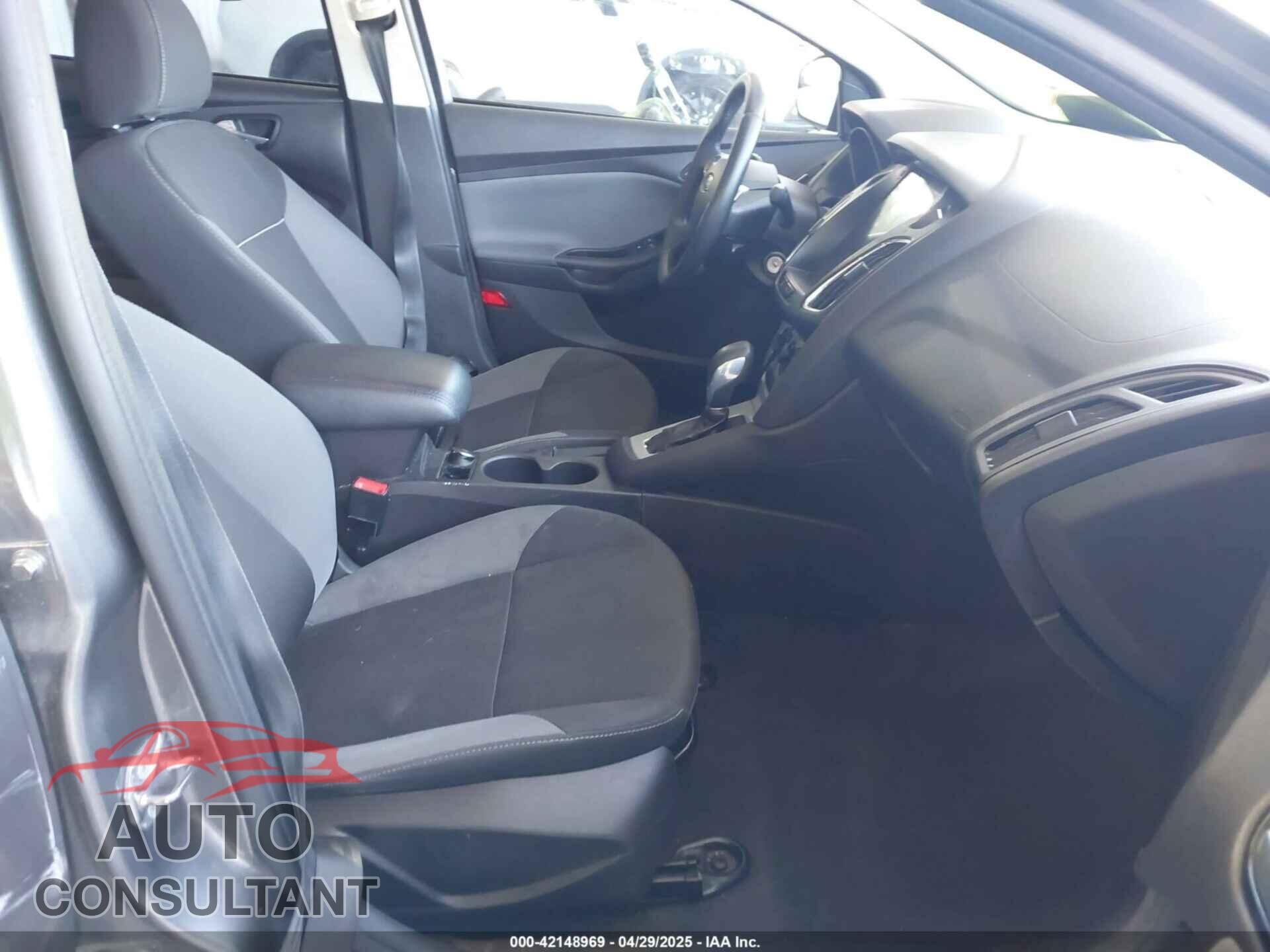 FORD FOCUS 2014 - 1FADP3F22EL432432