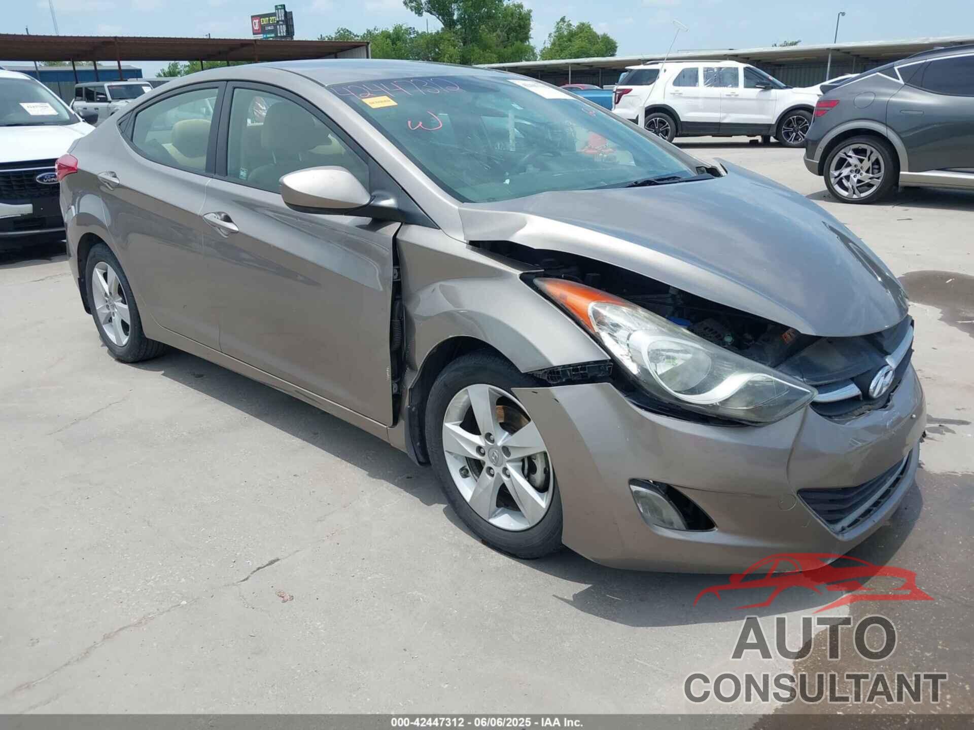 HYUNDAI ELANTRA 2013 - 5NPDH4AE8DH213458
