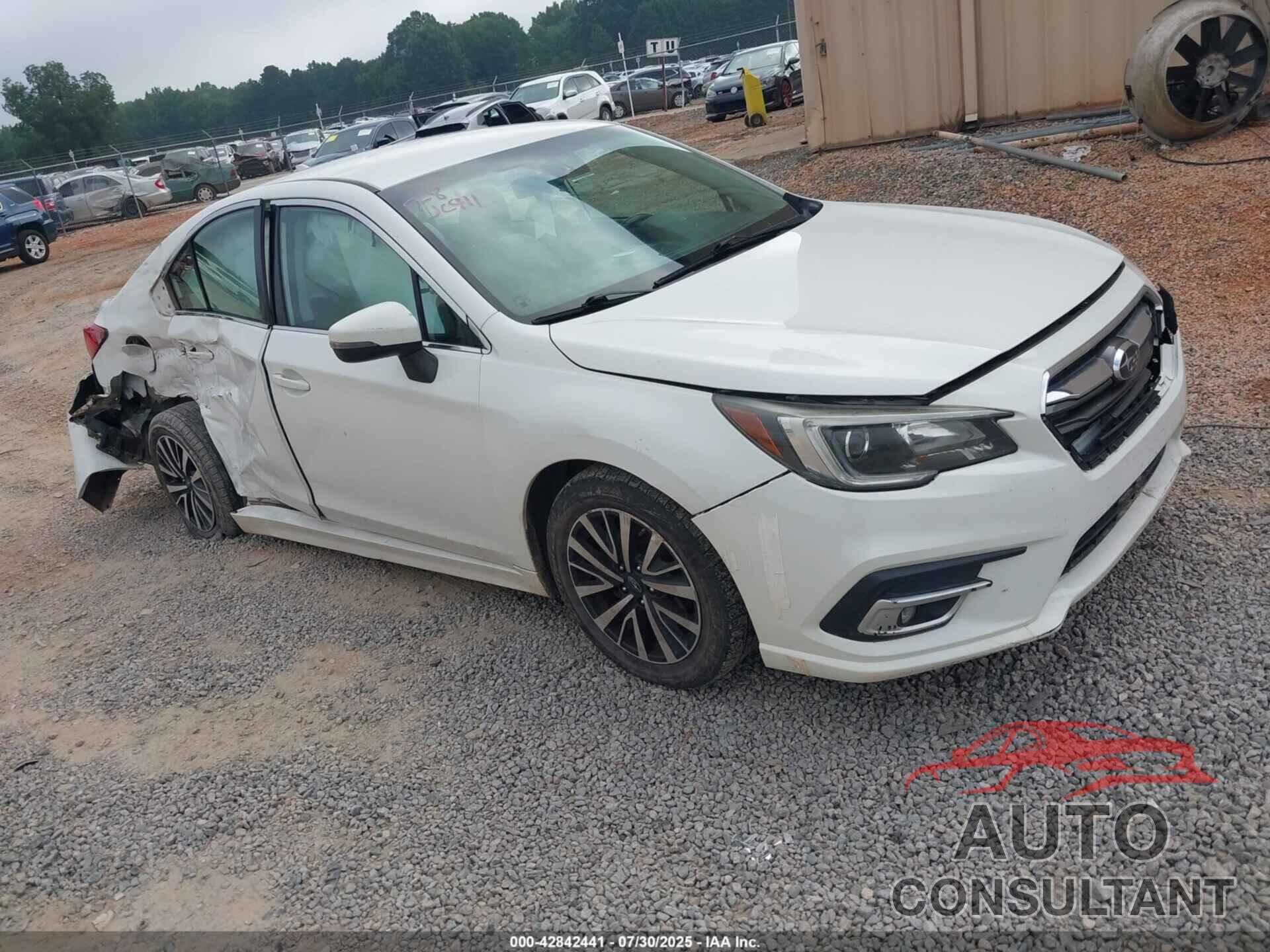 SUBARU LEGACY 2018 - 4S3BNAF69J3024972