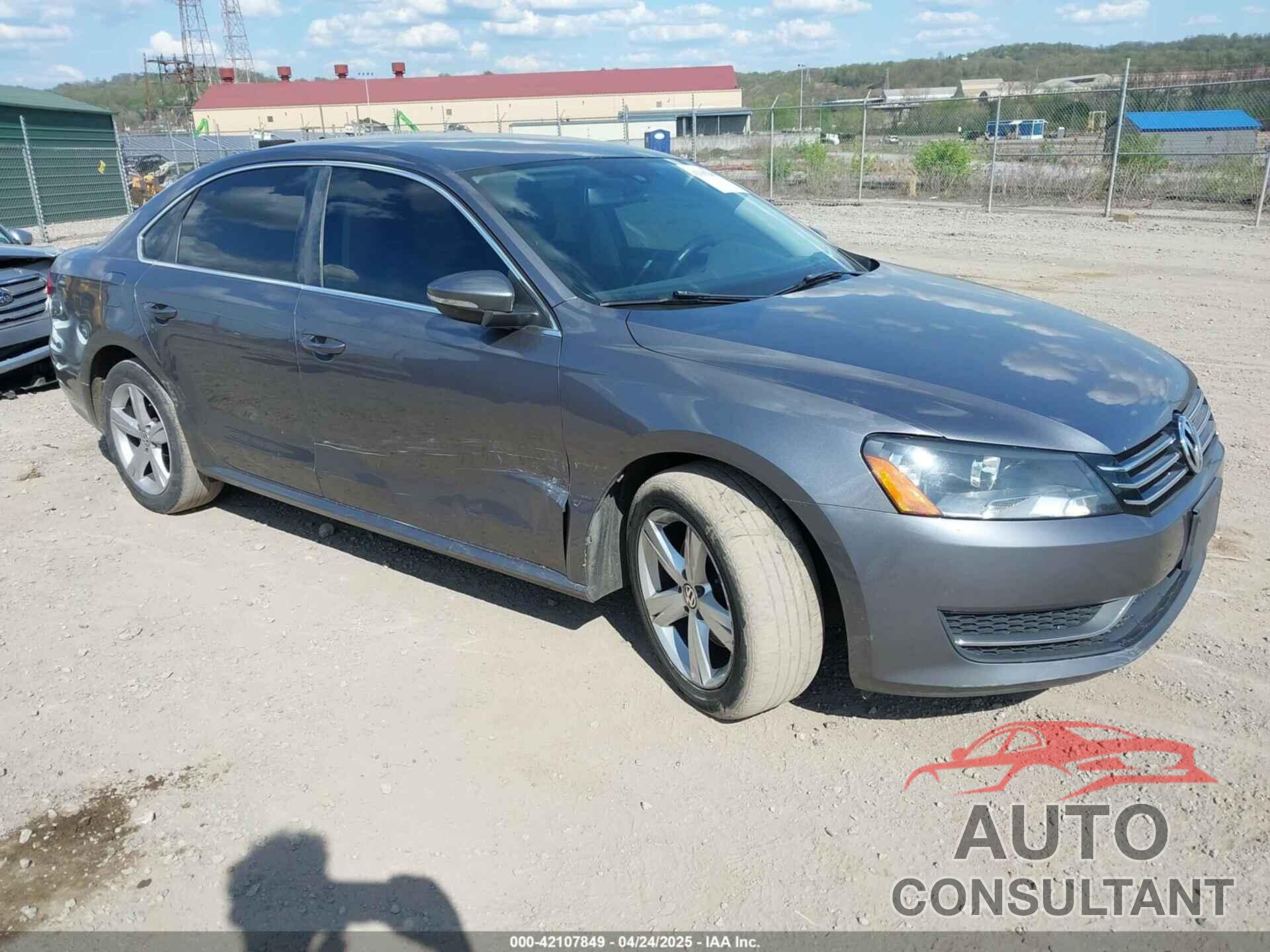 VOLKSWAGEN PASSAT 2012 - 1VWBP7A38CC074644