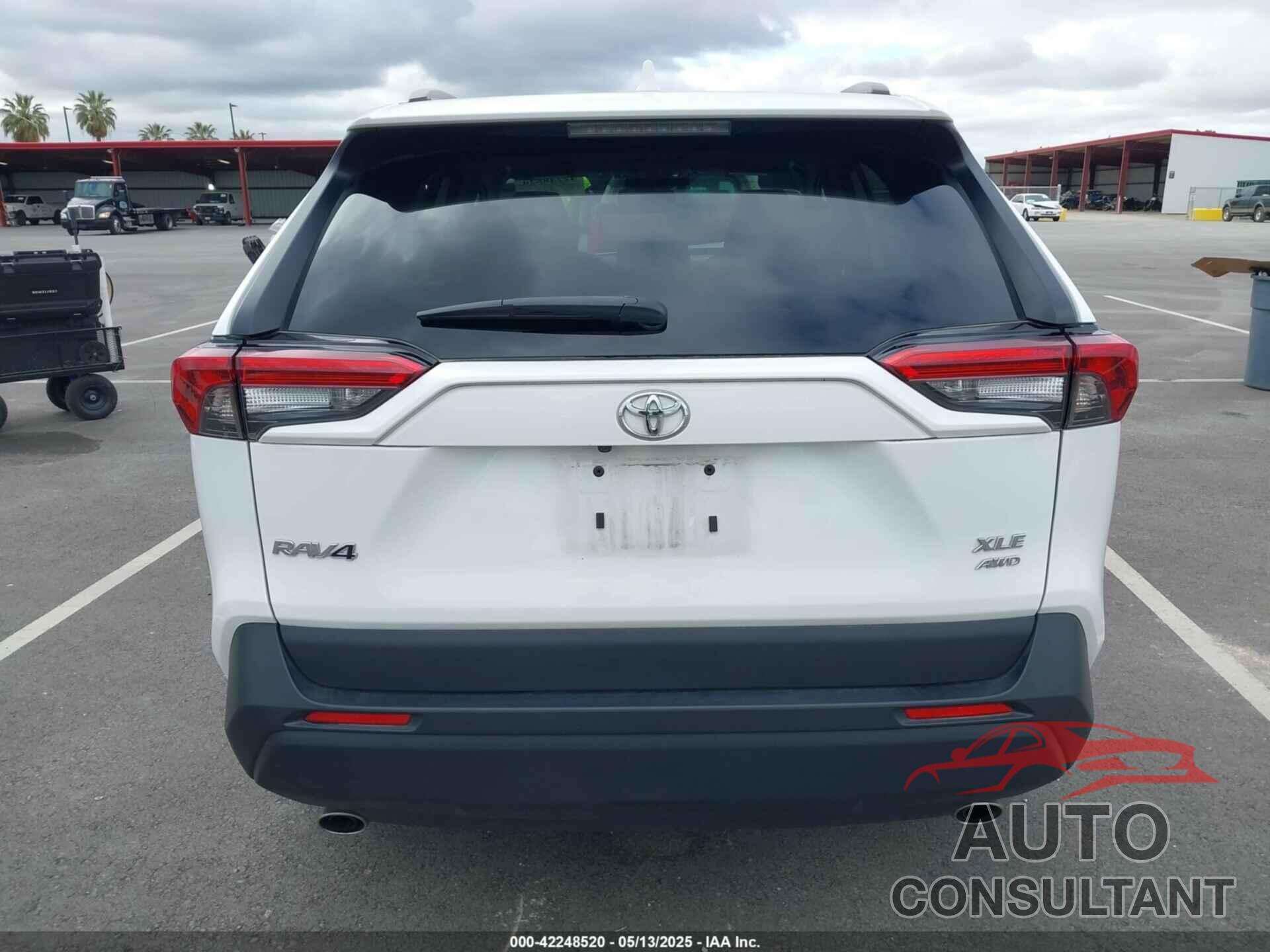 TOYOTA RAV4 2022 - 2T3P1RFV6NW315780