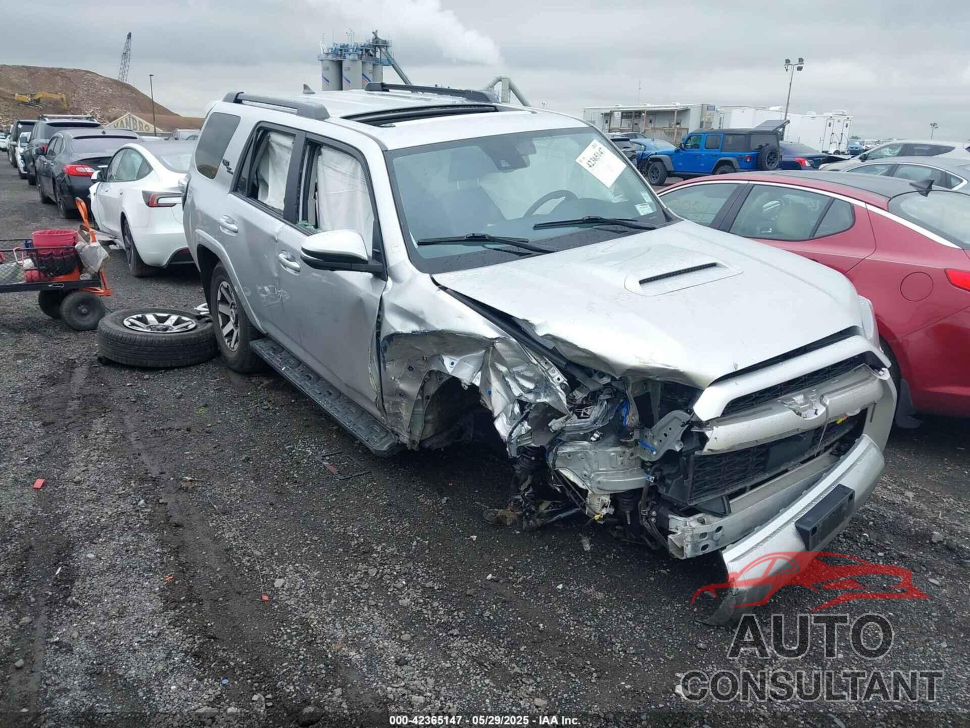 TOYOTA 4RUNNER 2023 - JTERU5JR7P6115817