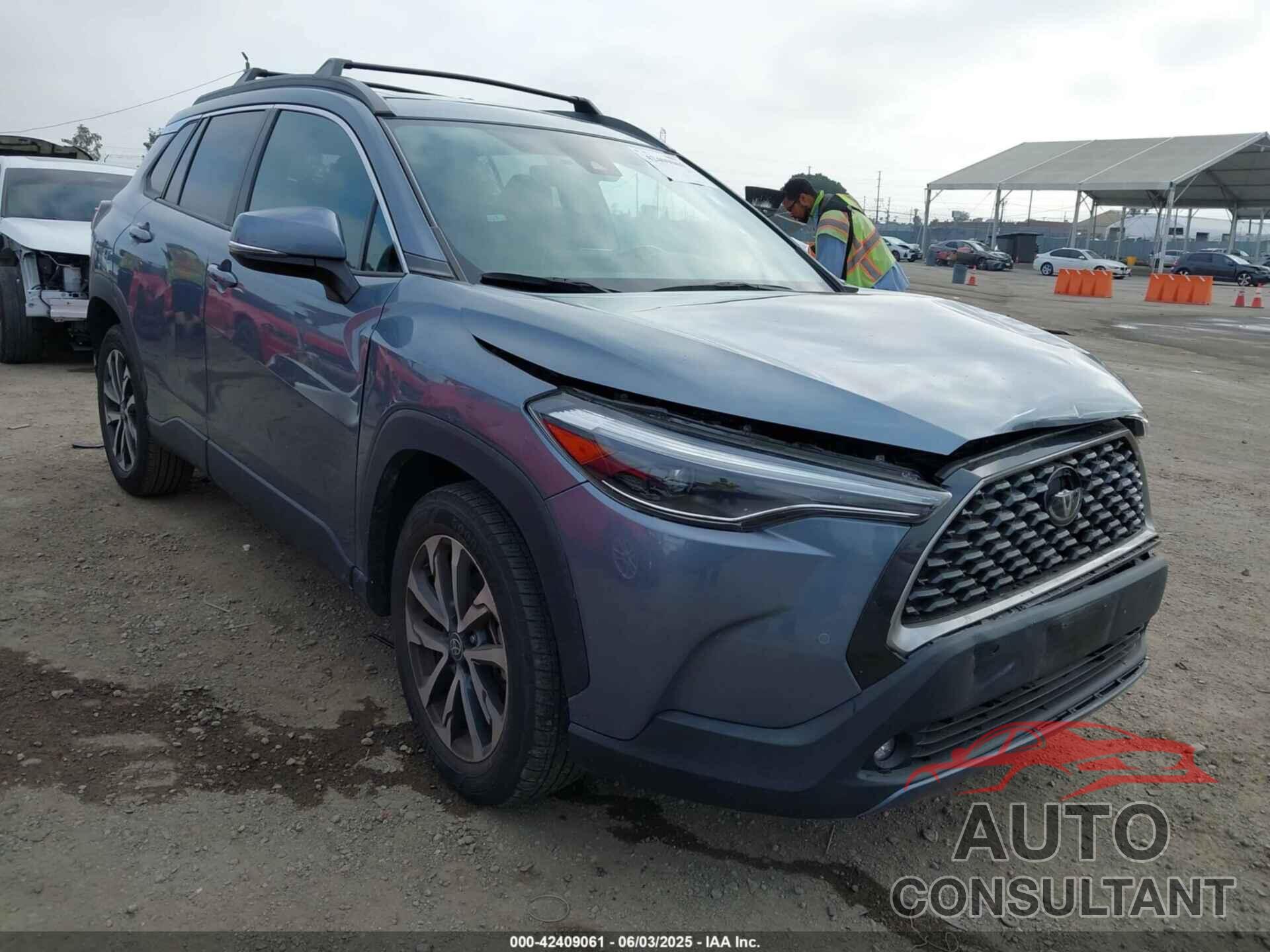 TOYOTA COROLLA CROSS 2022 - 7MUDAABG6NV007009