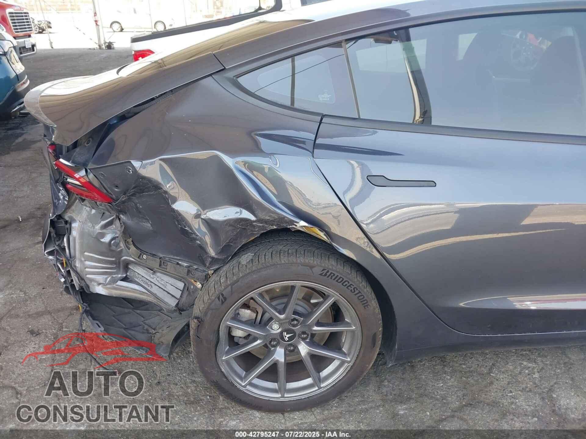 TESLA MODEL 3 2021 - 5YJ3E1EA4MF940105