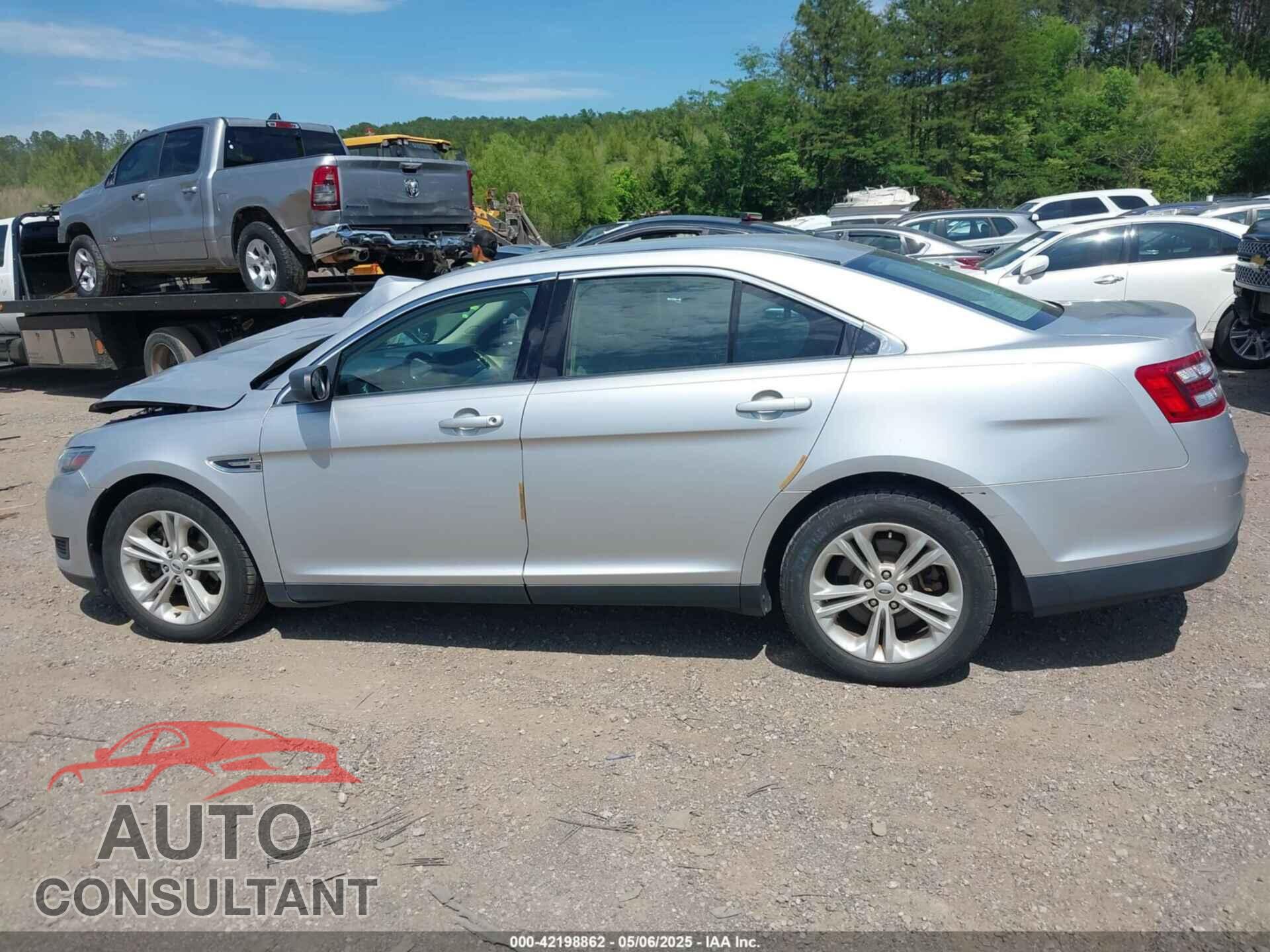 FORD TAURUS 2017 - 1FAHP2D85HG113672