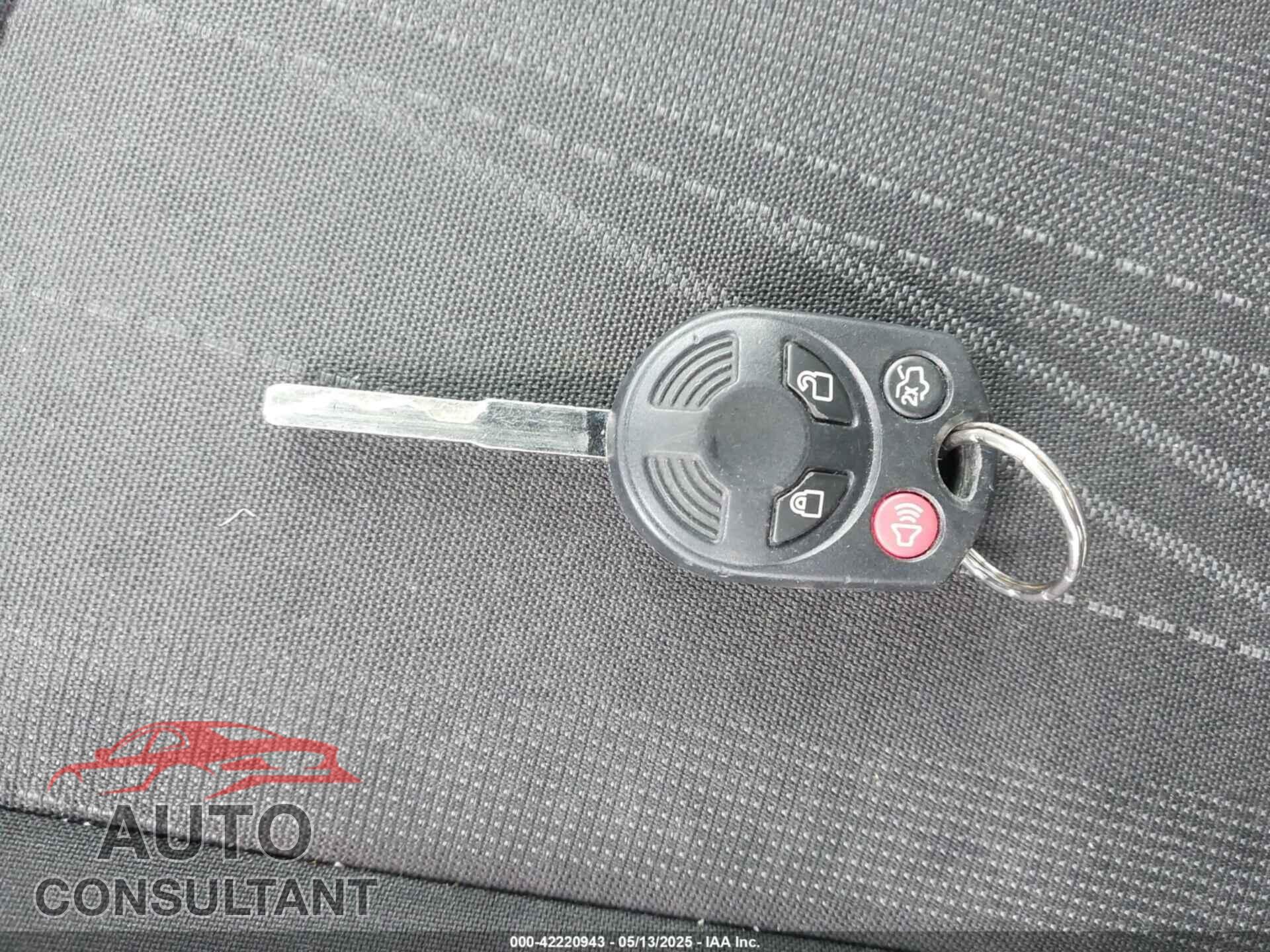 FORD FOCUS 2017 - 1FADP3K28HL326657