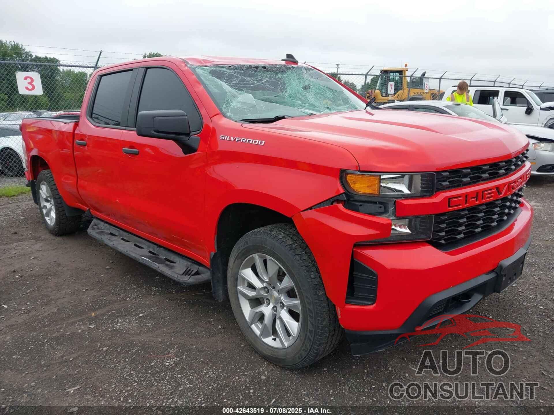 CHEVROLET SILVERADO 1500 2020 - 1GCUYBEF4LZ305150