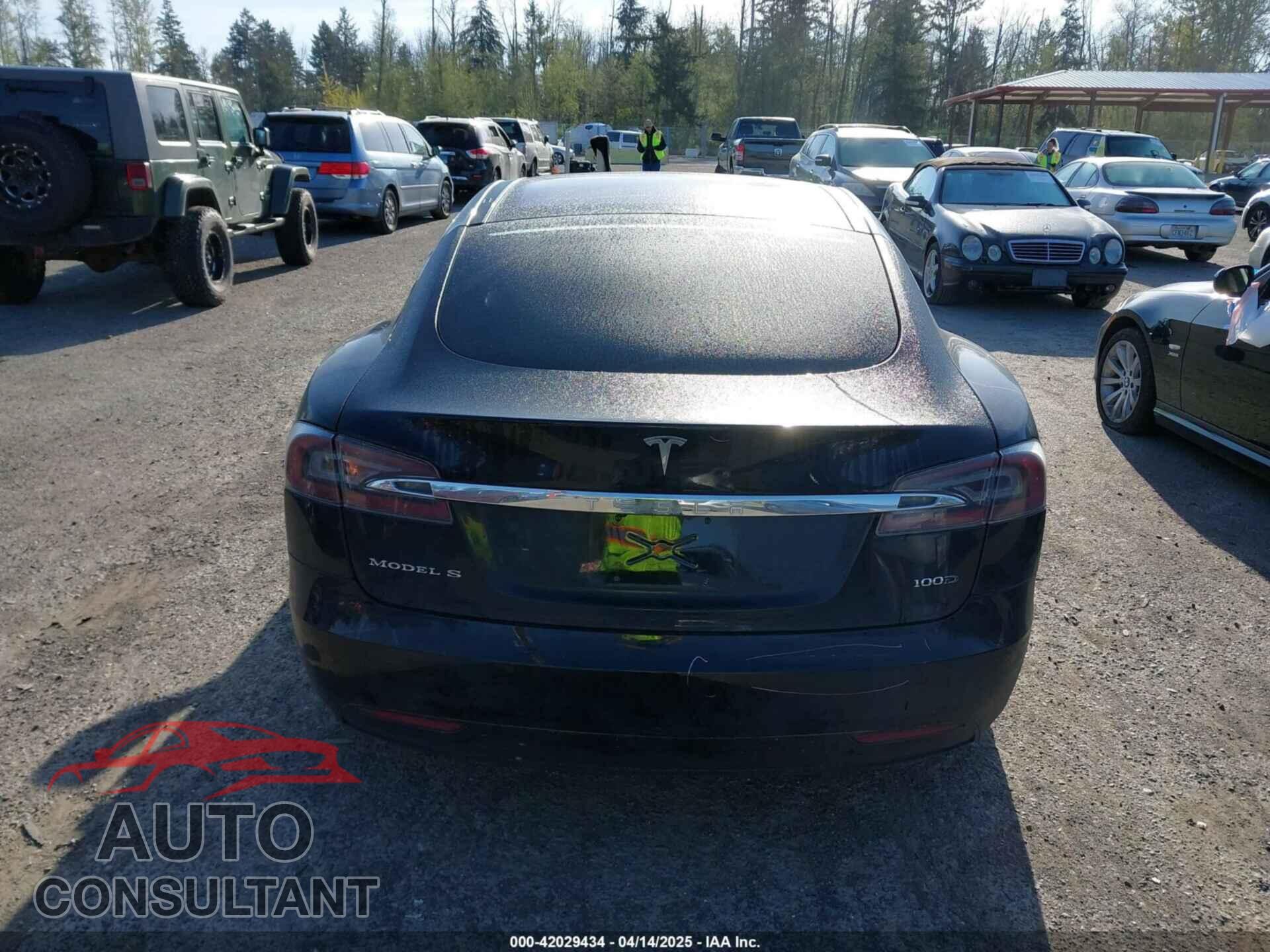 TESLA MODEL S 2018 - 5YJSA1E28JF273809